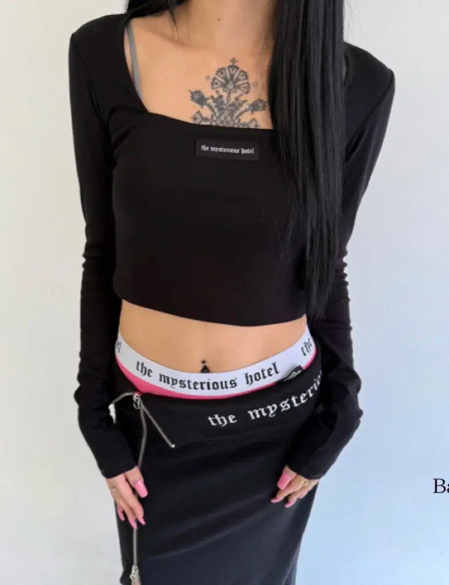 THE MYSTERIOUS HOTEL ザ ミステリアス ホテル スタシ ベーシック トップス