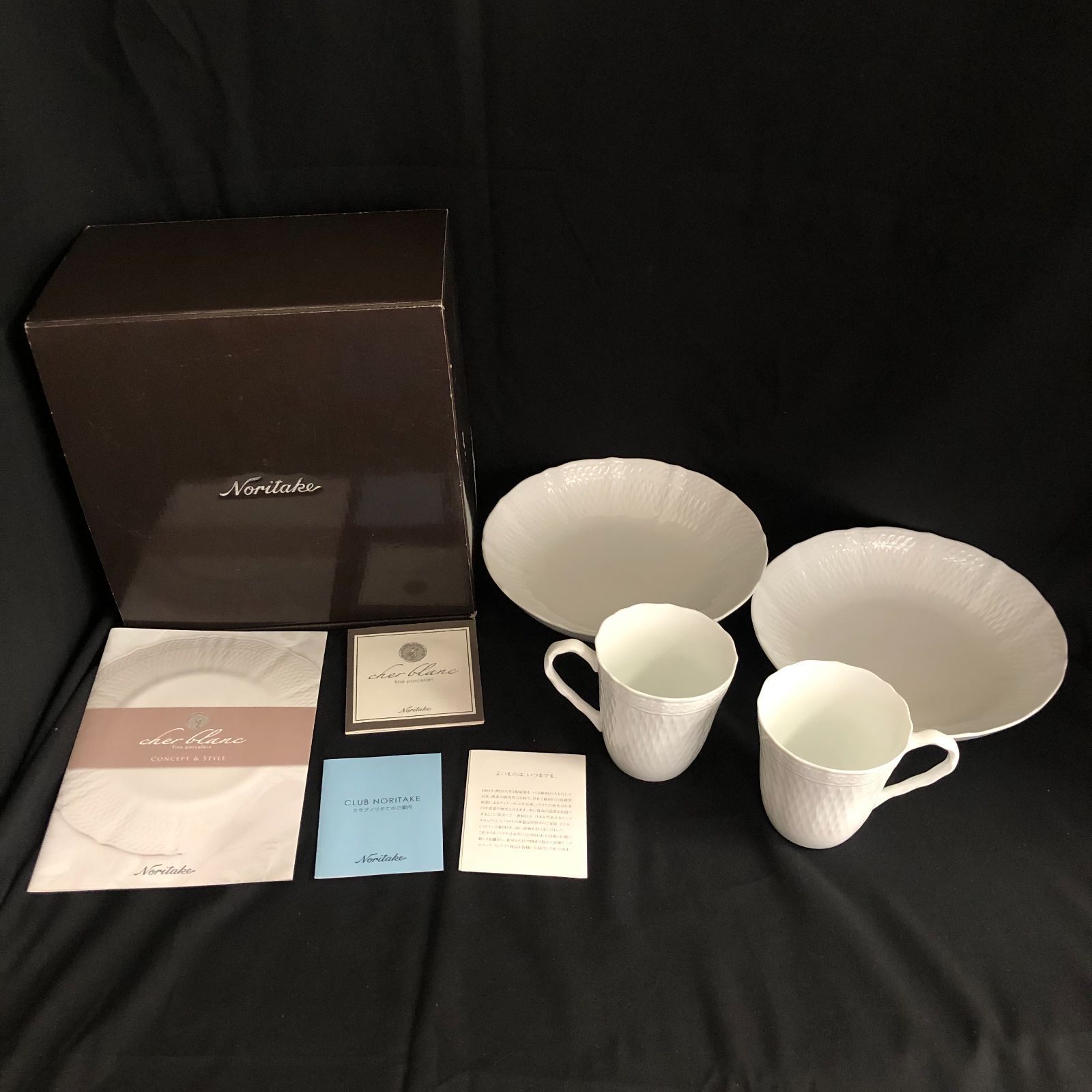 デッドストック！シンプルデザインに極上黒漆の美しい長方盆（検輪島塗