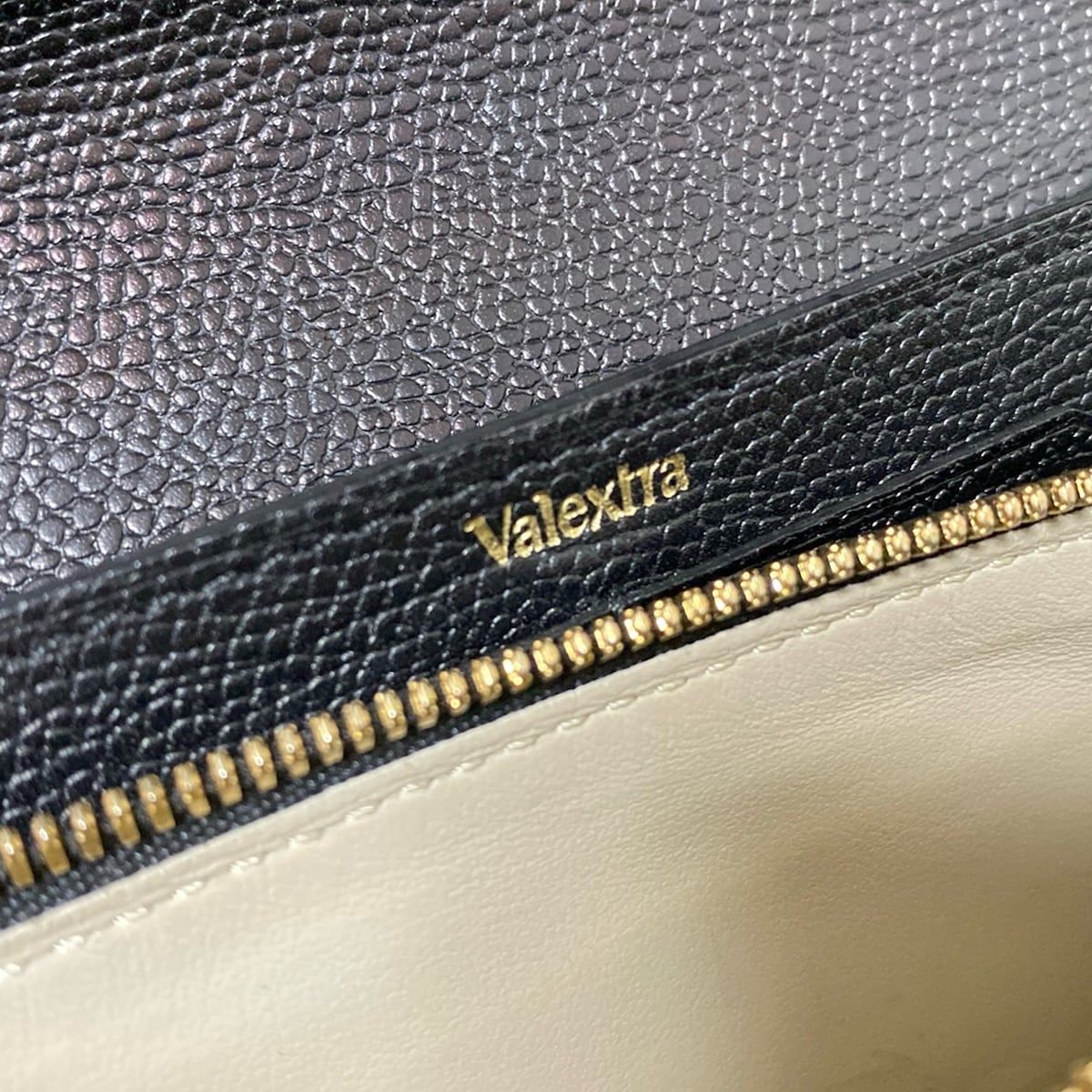 ヴァレクストラ 長財布