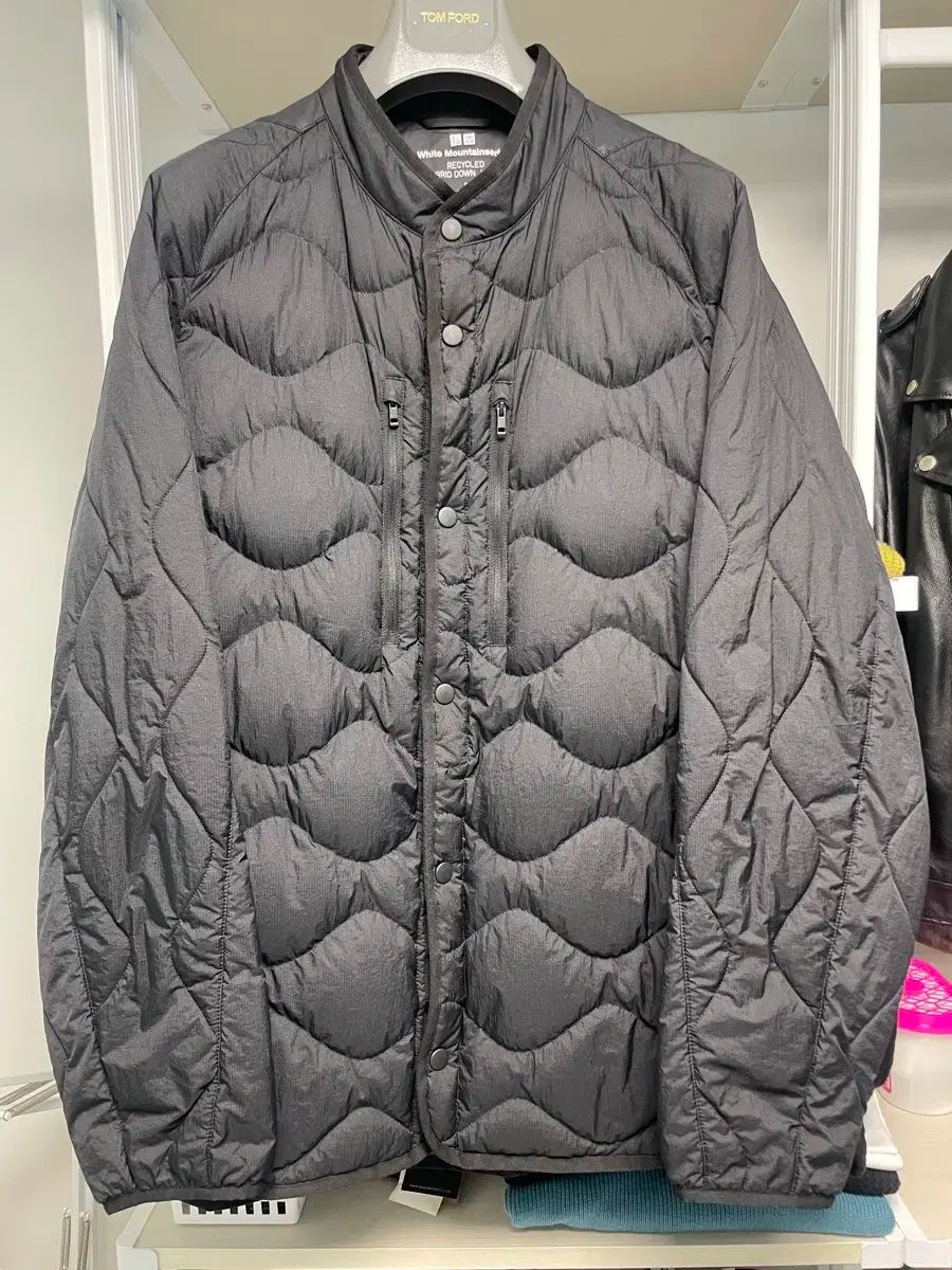 ユニクロ×ホワイトマウンテニアリング 軽量ダウン