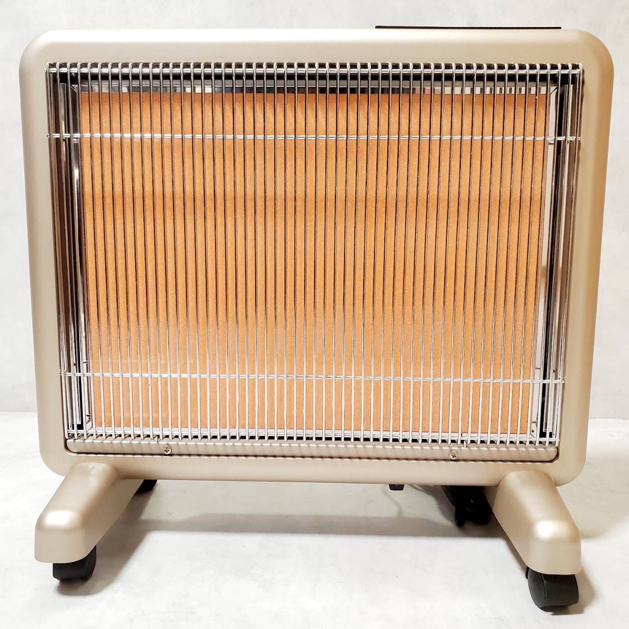 サンルミエ エクセラ7 N700L-GR 遠赤外線パネルヒーター 8畳対応 シャンパンゴールド 静音 省エネ 暖房器具 安全装置付き