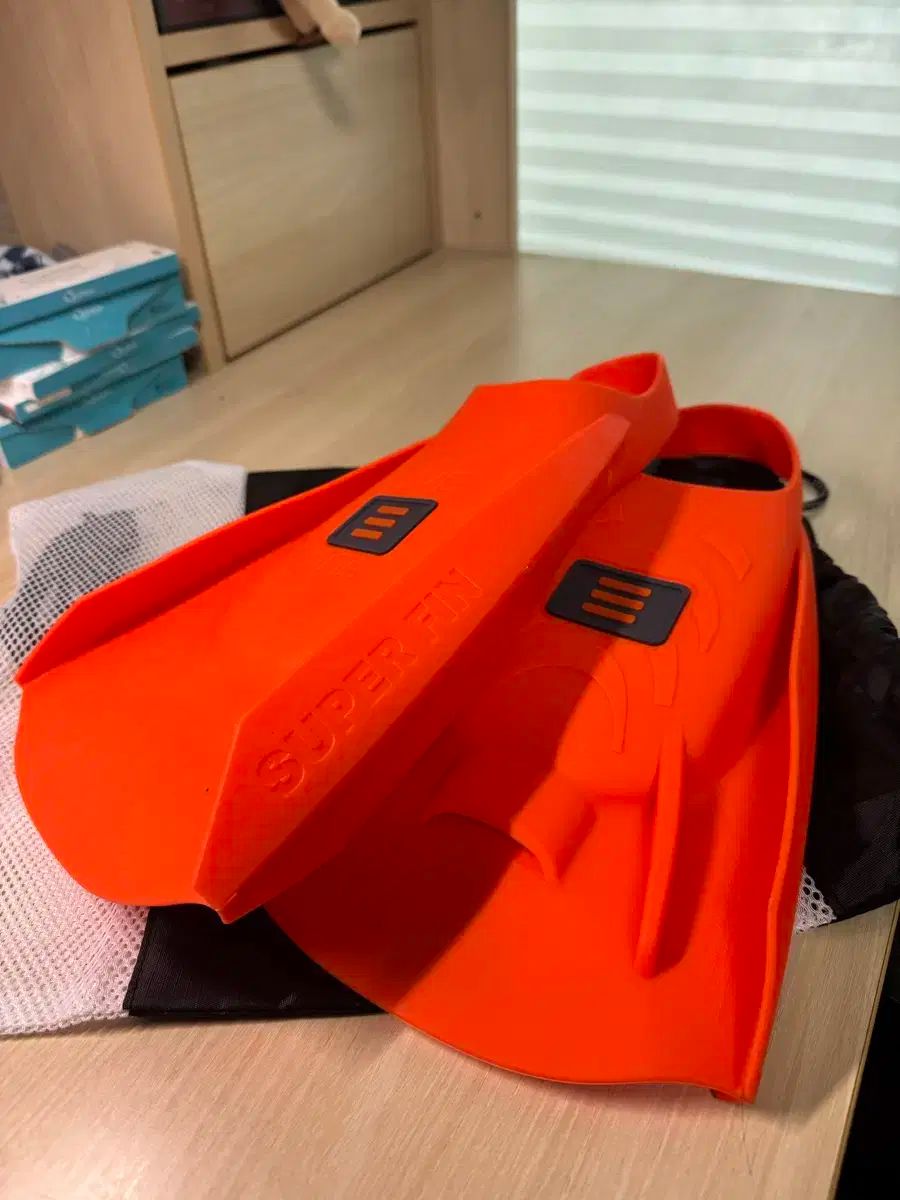 dmc スーパーピン ショートスイムフィン M 260 ー 265