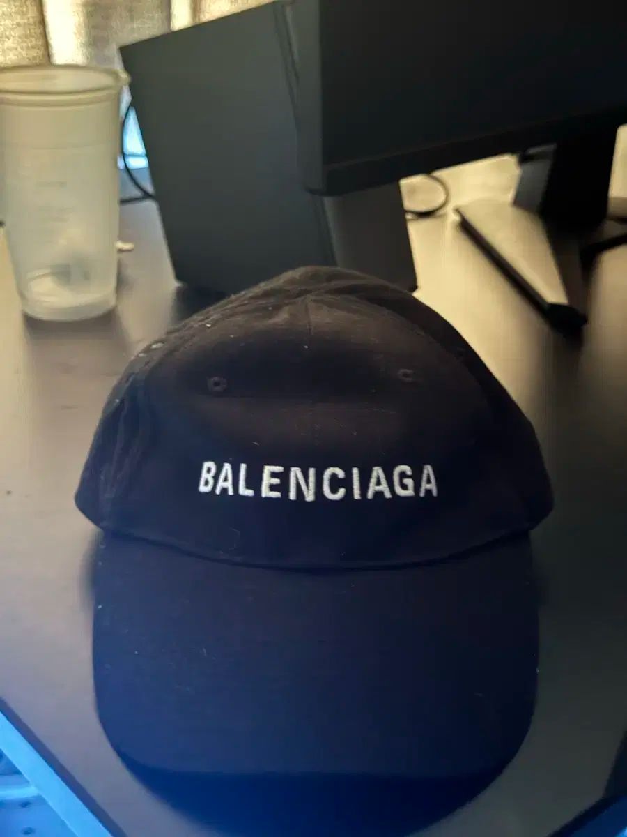 バレンシアガ ブラック ボールキャップ 帽子