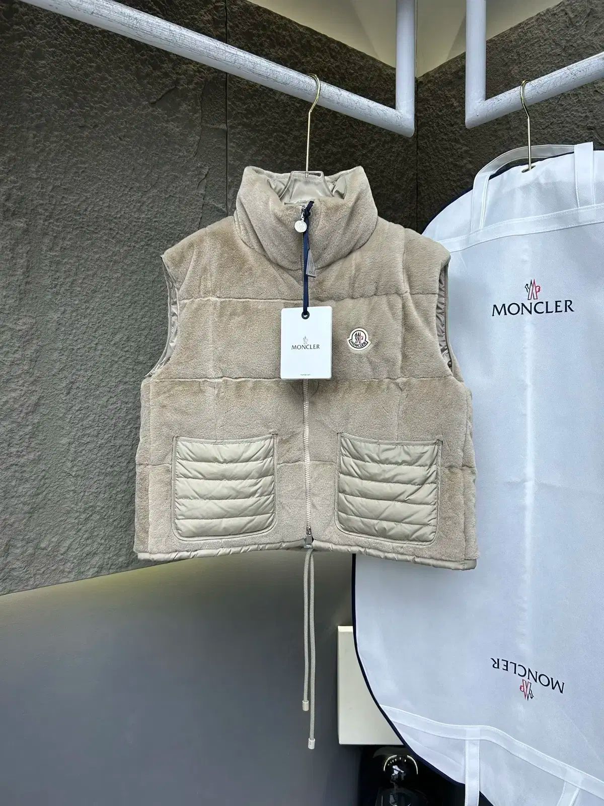 MONCLER モンクレール レディース カジュアル ロゴ ダウン ベスト