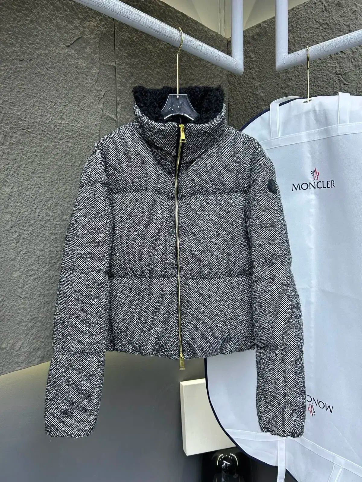 MONCLER モンクレール ユニセックス カジュアル ロゴ ダウン