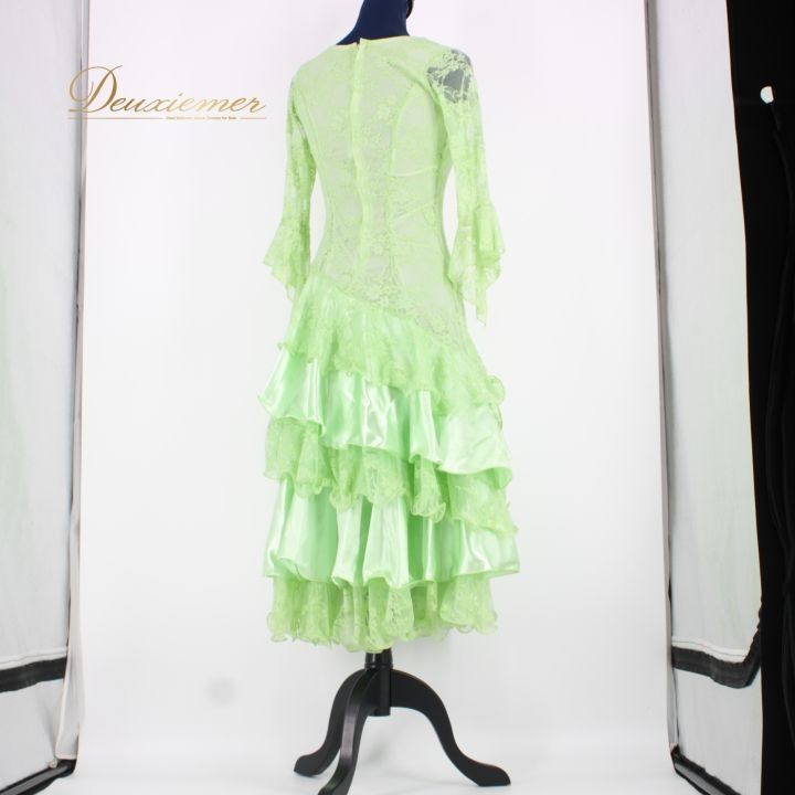 レース フェミニン