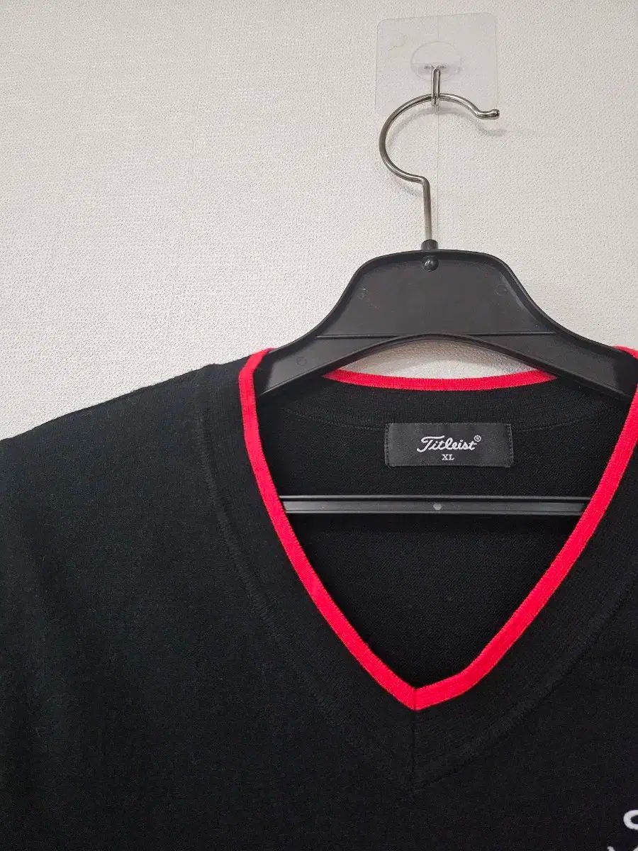 Titleist タイトリスト Vネック ニット ブラック 105