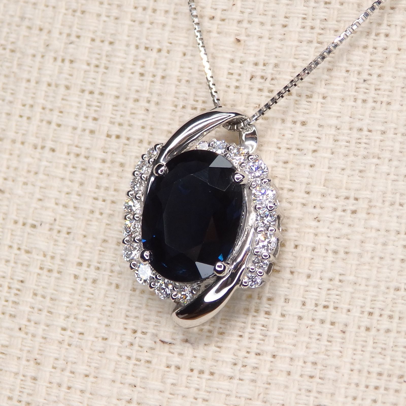 ブルーサファイア ペンダントTOP Z5043 2.963ct プラチナPt オーバル小判 ソーティング付き 大粒