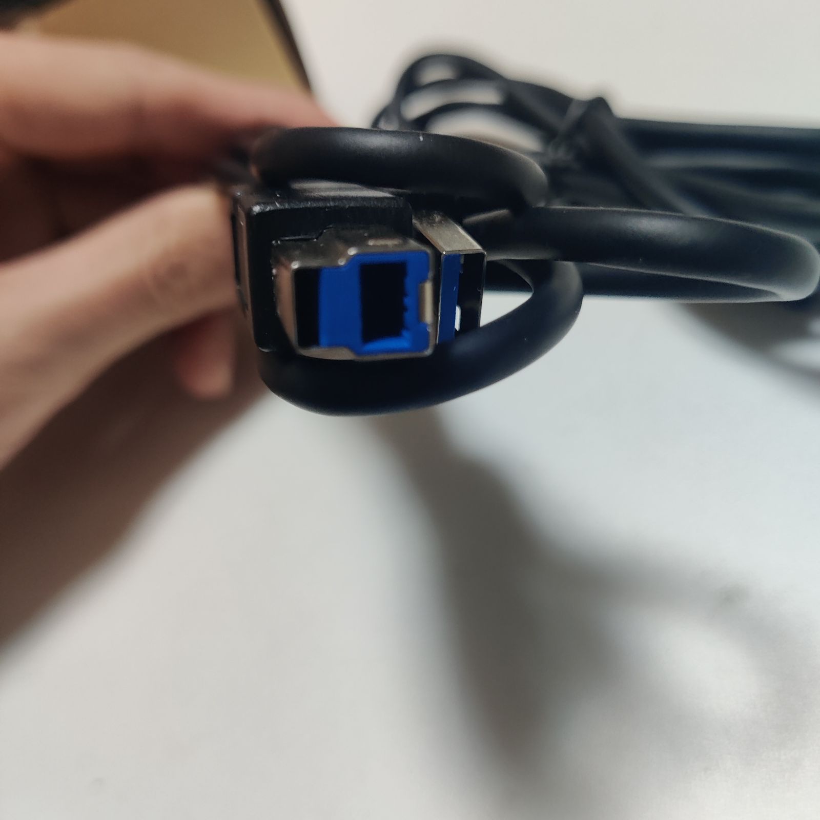 4コンピューター 4K