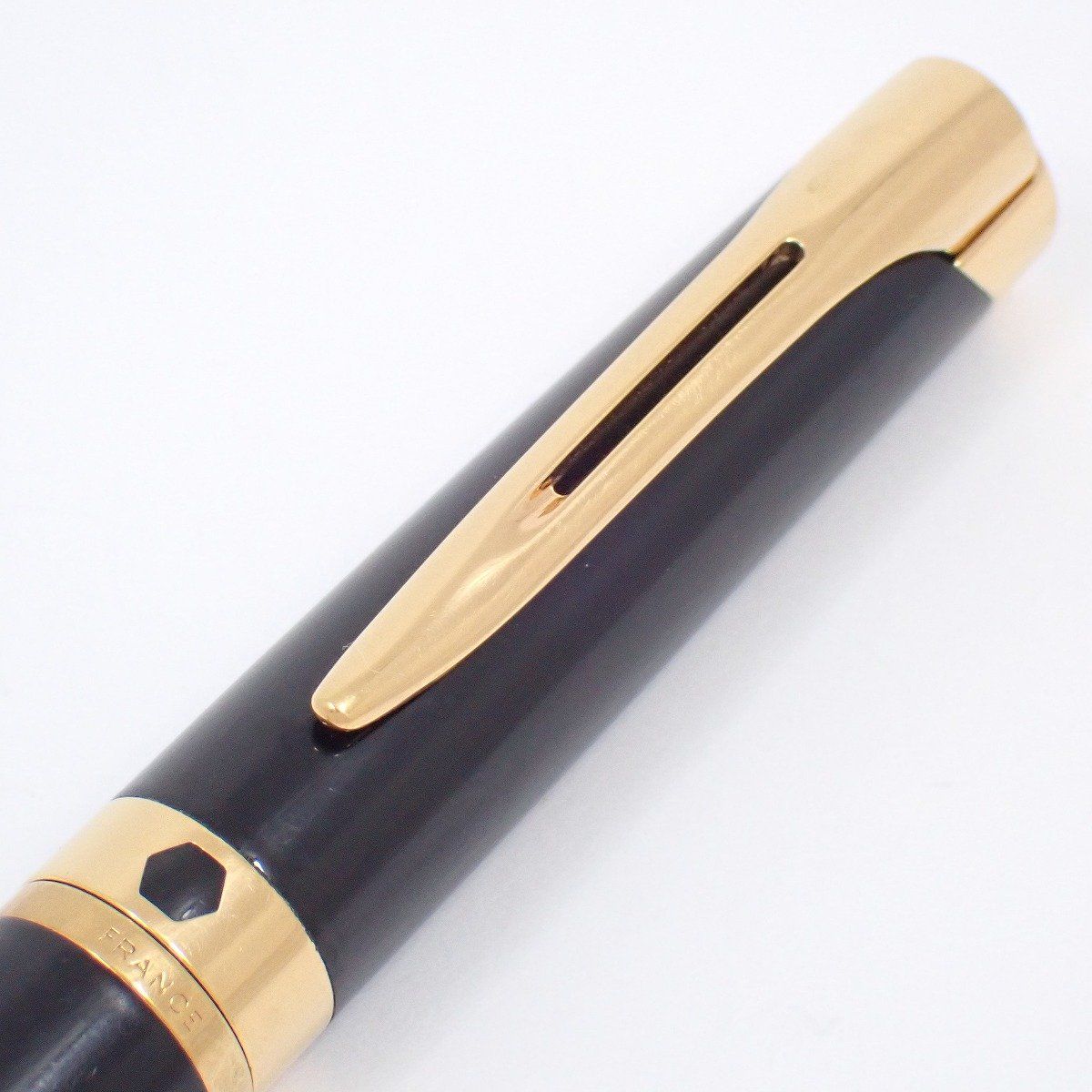 ブラック×ゴールド