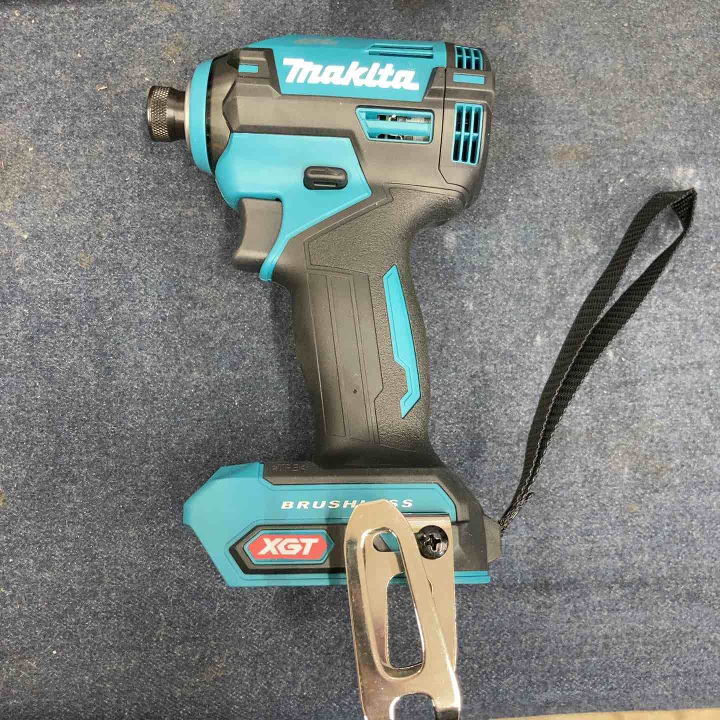 マキタ makita 40Vコードレスインパクトドライバ TD003GRAX バッテリー2個 充電器付き 八潮店