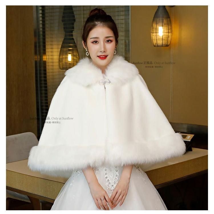ショール ケープファー フェイクファー ホワイト 白 結婚式 花嫁 二次会 パーティー ウェディングフェミニン ガーリー お呼ばれ 食事会 豪華 プリンセス