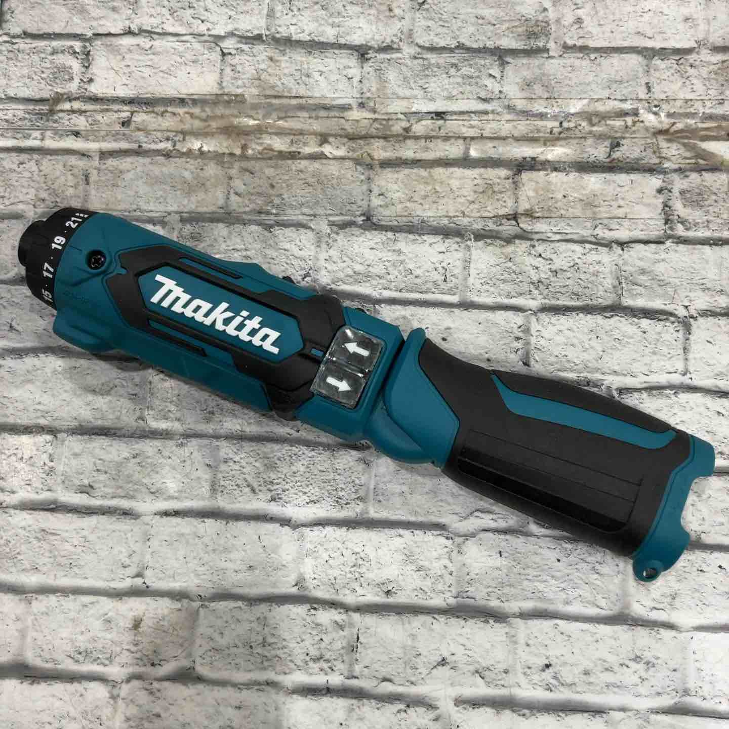 マキタ makita コードレスペンドリルドライバー DF012DZ 川口店