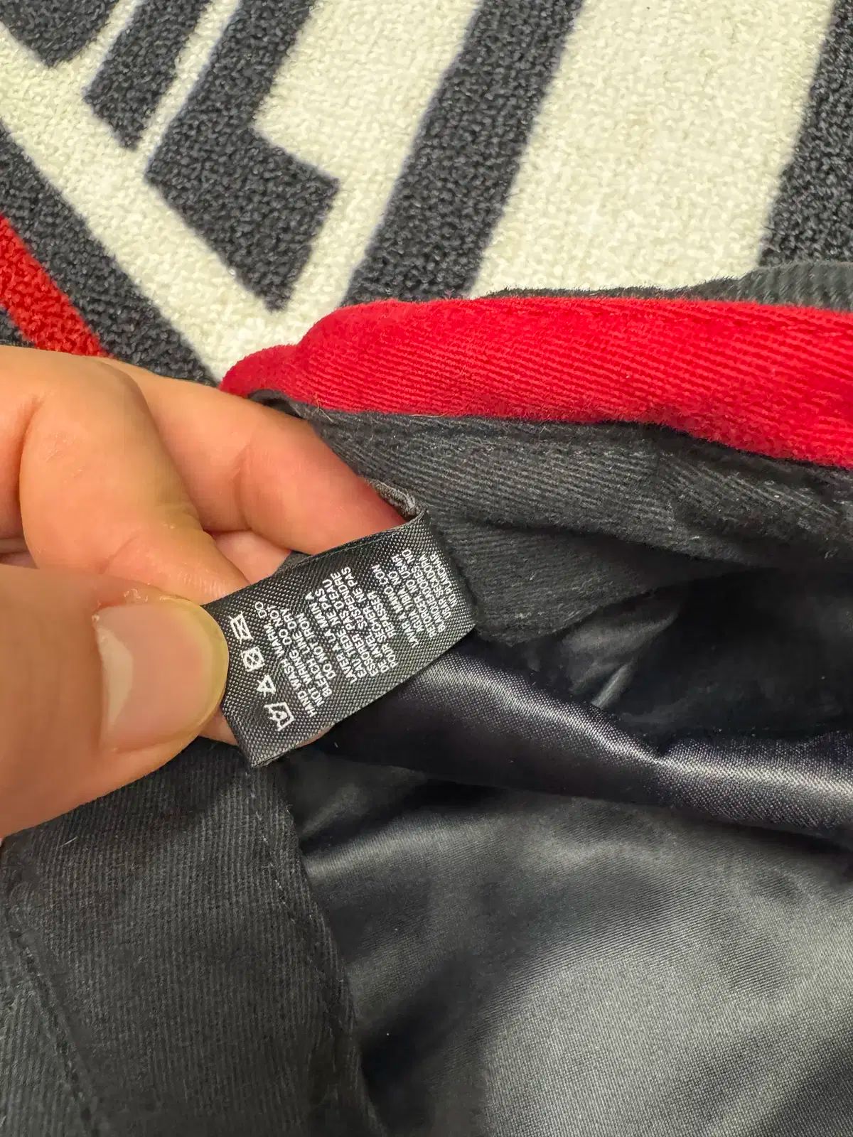 ハット ブラック