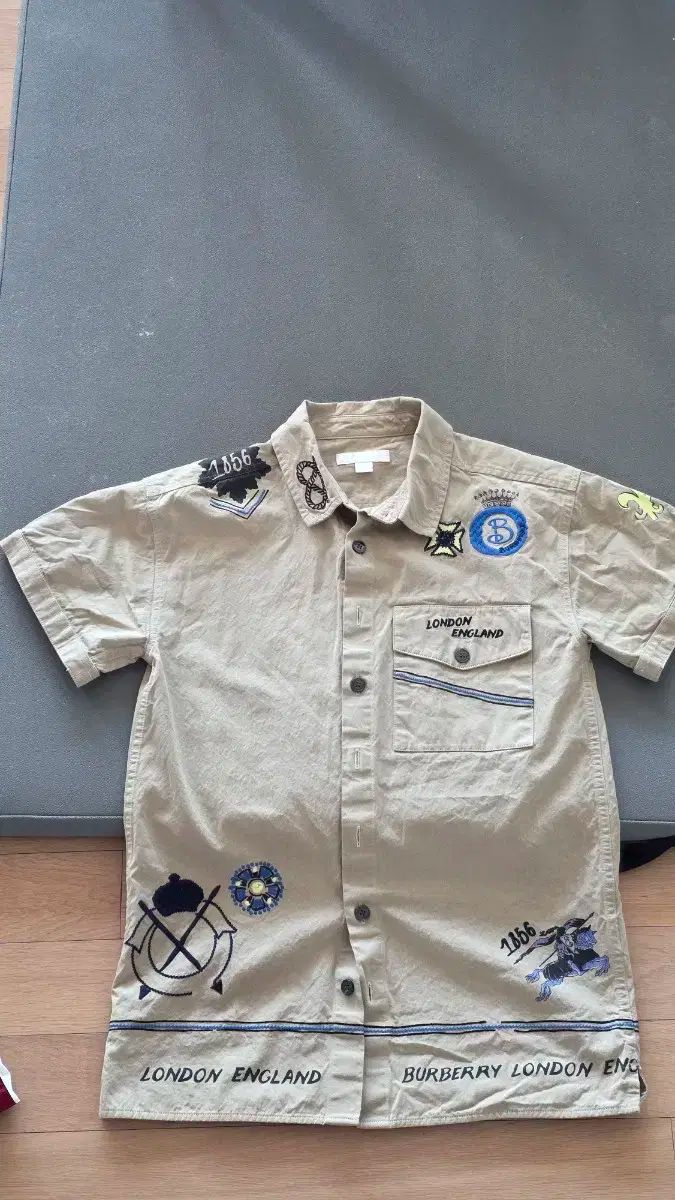 シャツ バーバリー