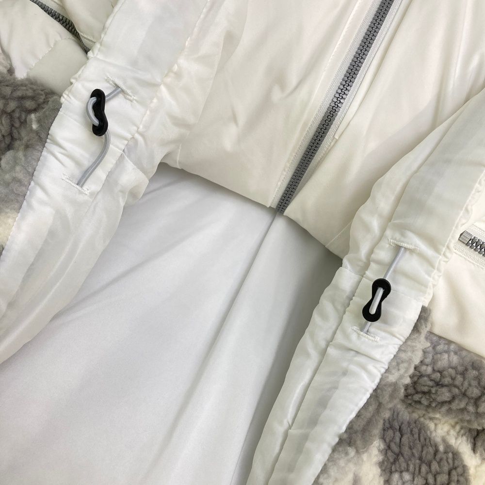 ダウンジャケット