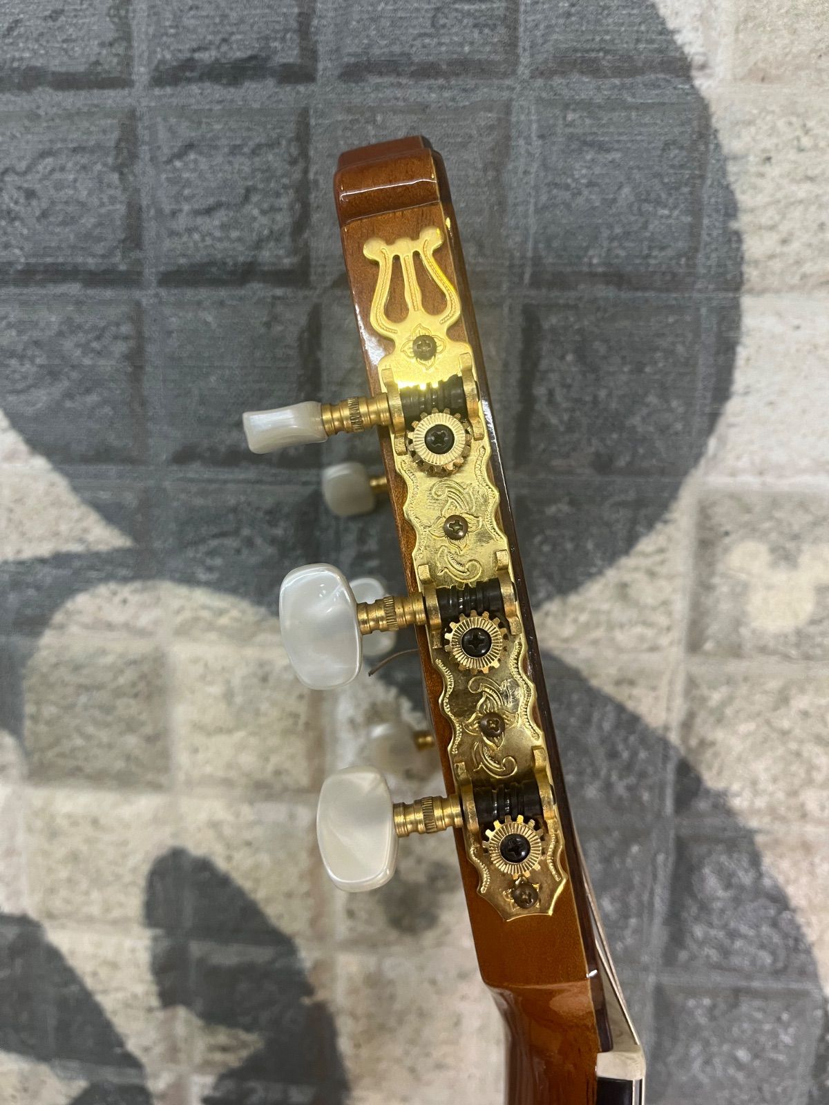 R クラシックギター