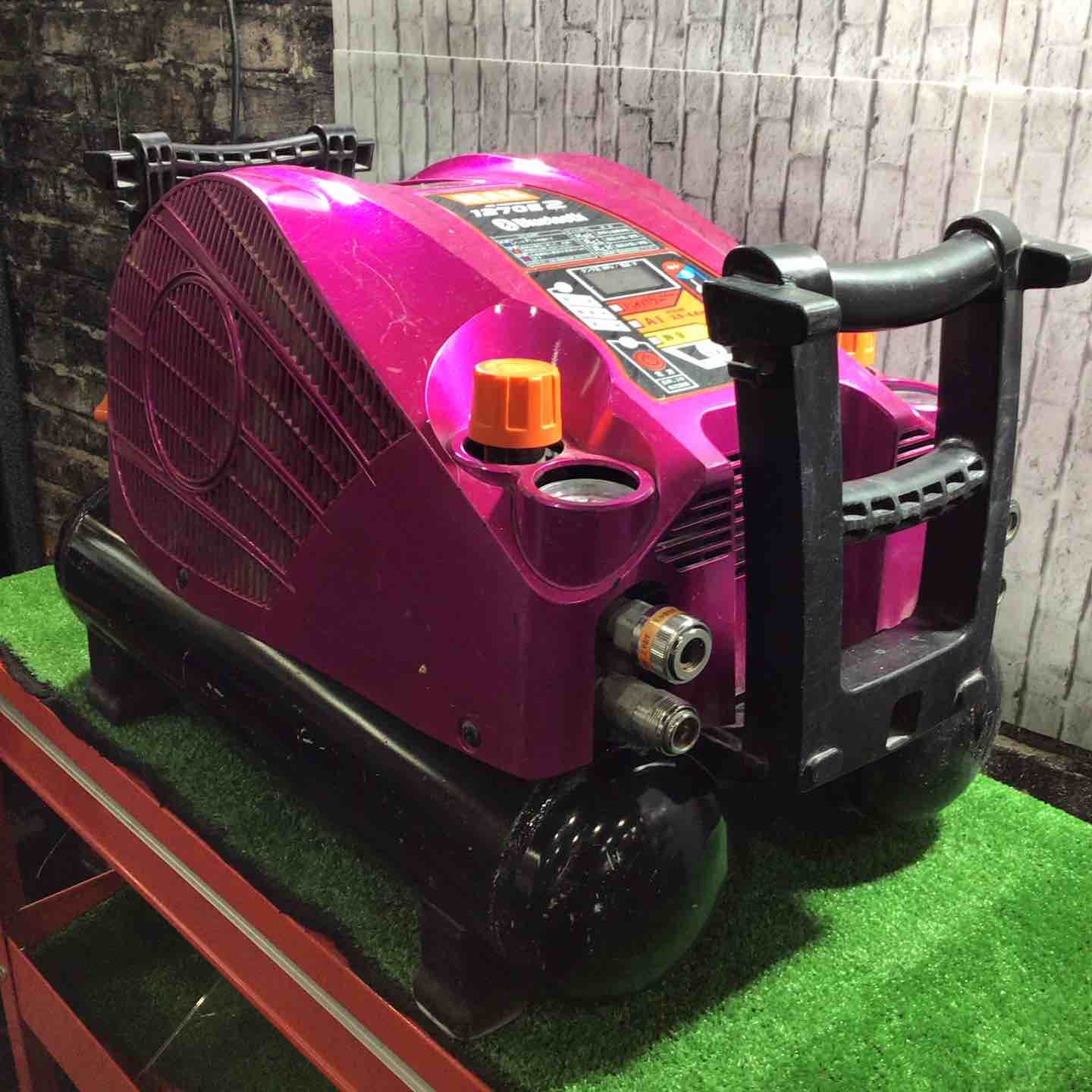 マックス MAX 高圧 エアコンプレッサー AK-HH1270E2 ブライトマゼンタ 川口店