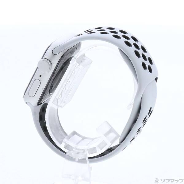 〔 品〕 Apple Watch SE 第1世代 Nike GPS 40mm シルバーアルミニウムケース ピュアプラチナム ブラックNikeスポーツバンド 258
