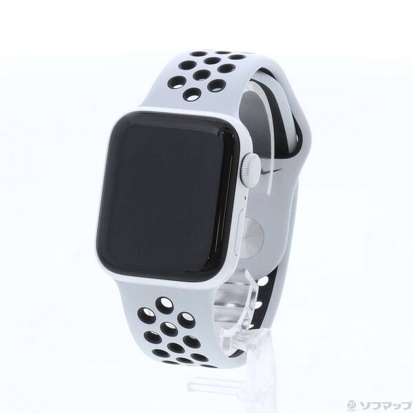 〔 品〕 Apple Watch SE 第1世代 Nike GPS 40mm シルバーアルミニウムケース ピュアプラチナム ブラックNikeスポーツバンド 258