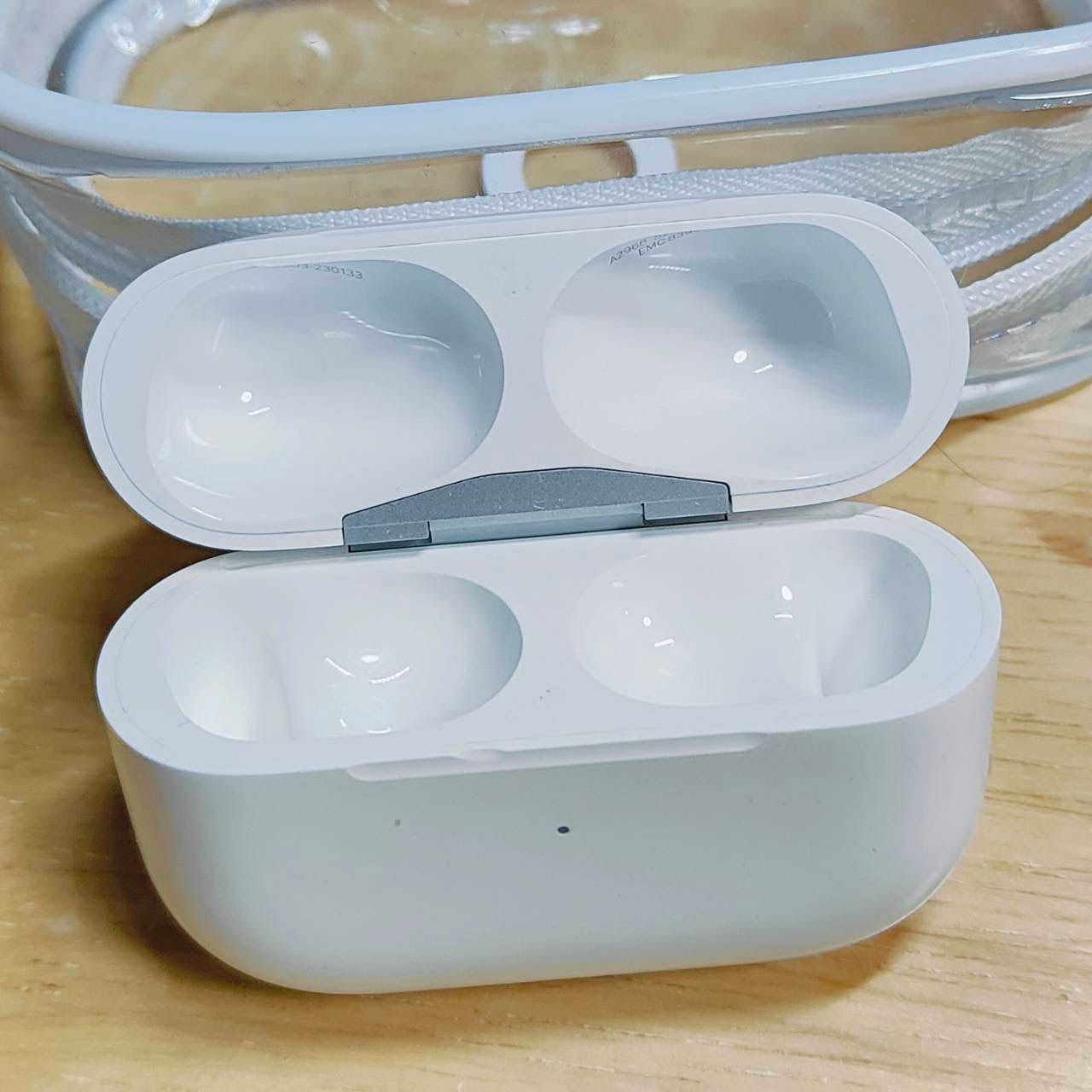 Apple AirPods Pro 2世代 充電ケースのみ Type-C (タイプC) USB-Cモデル B