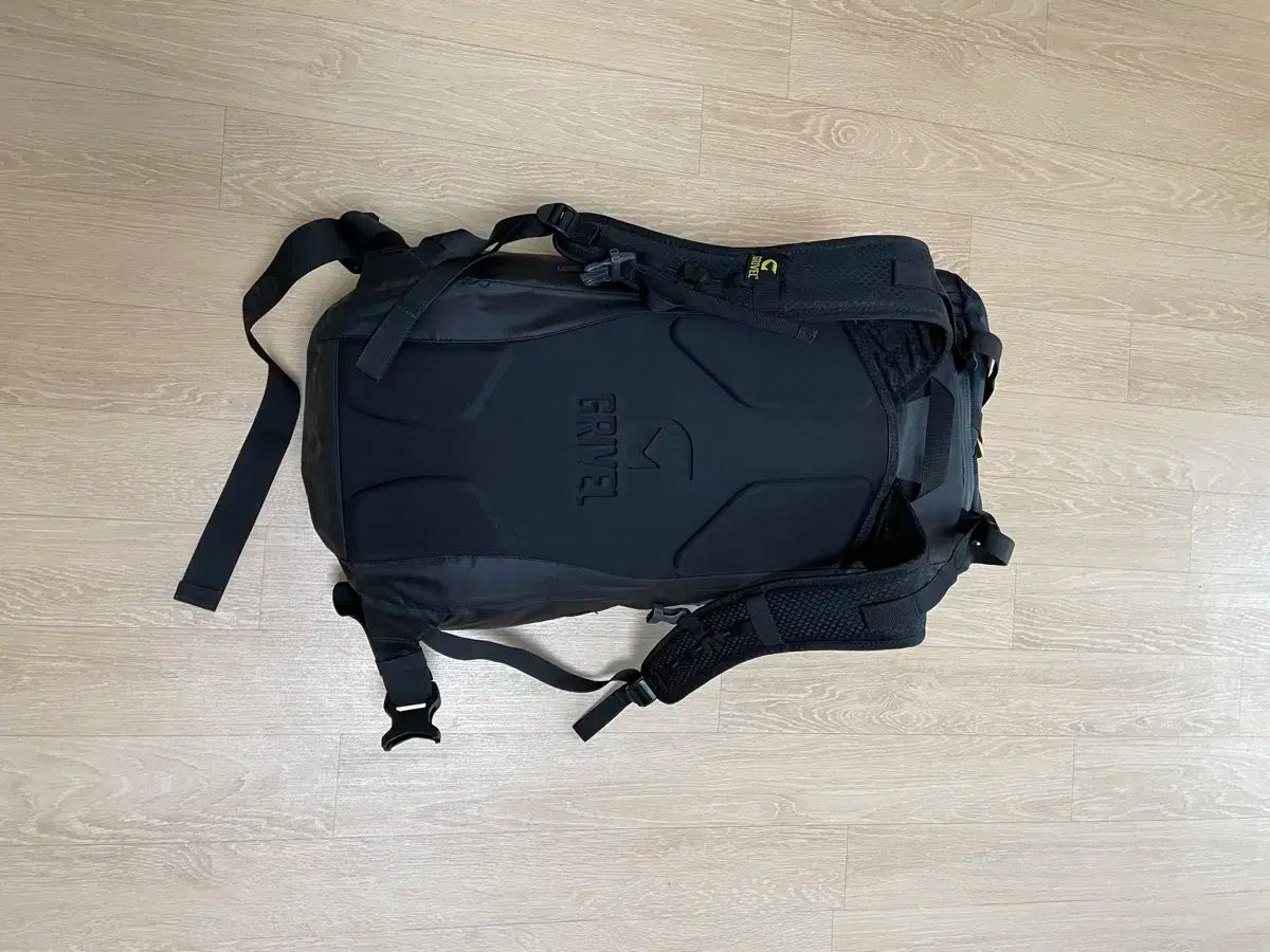 グリーベル スパルタン 30 L 90 防水 ロールトップ 登山 リュック backpack
