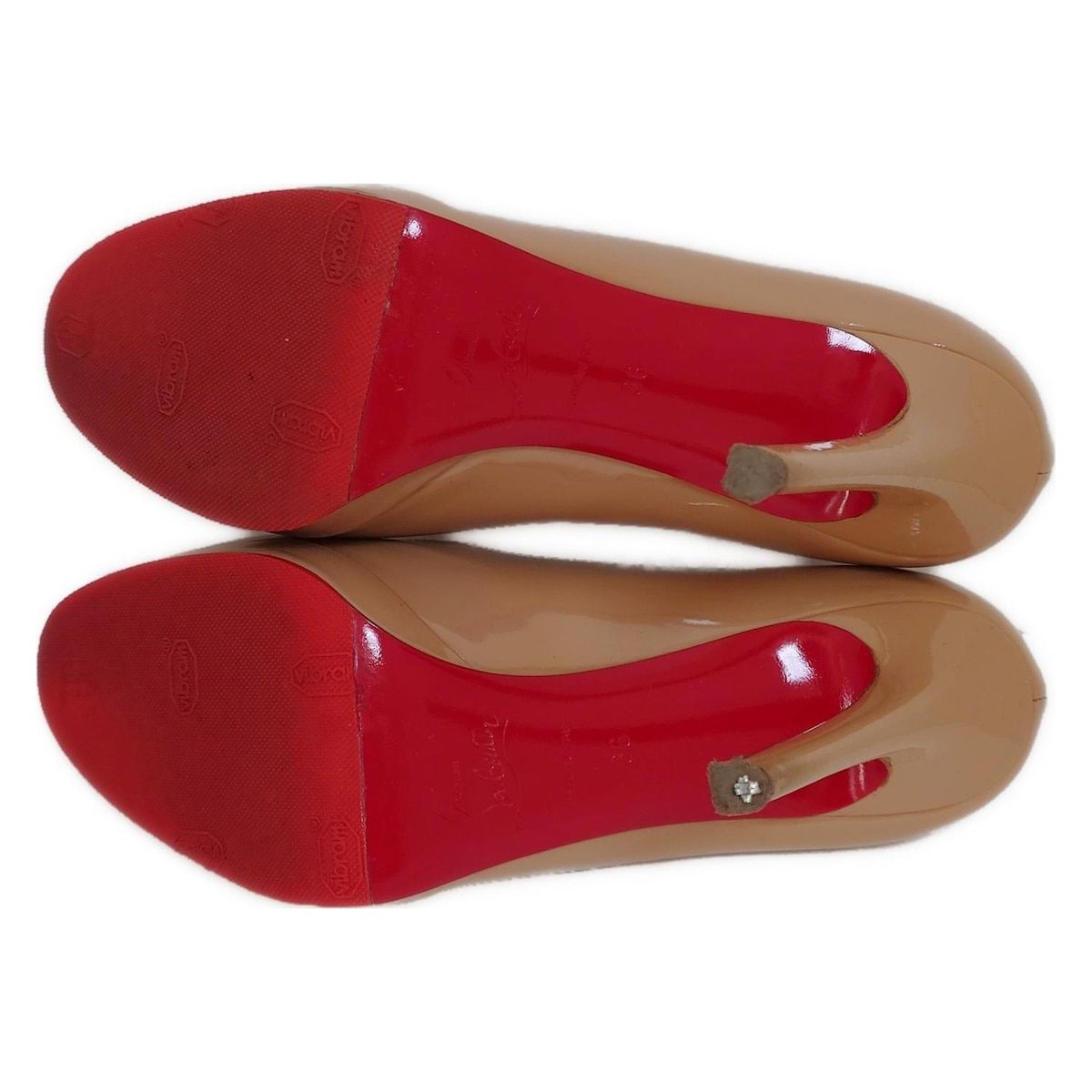 クリスチャンルブタン パンプス