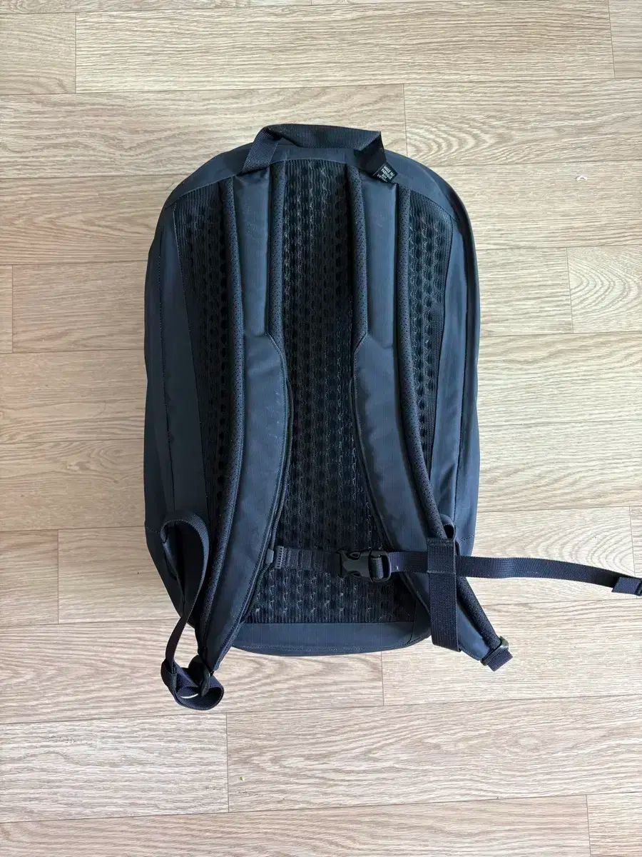 ARC TERYX アークテリクス グランビル 16 ブラック