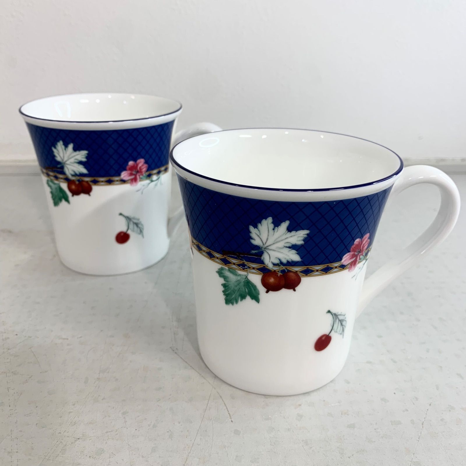 値下げ中】新品 WEDGWOOD フルーツシンフォニー マグカップ 2客 値下げ中】新品 WEDGWOOD フルーツシンフォニー マグカップ 2客