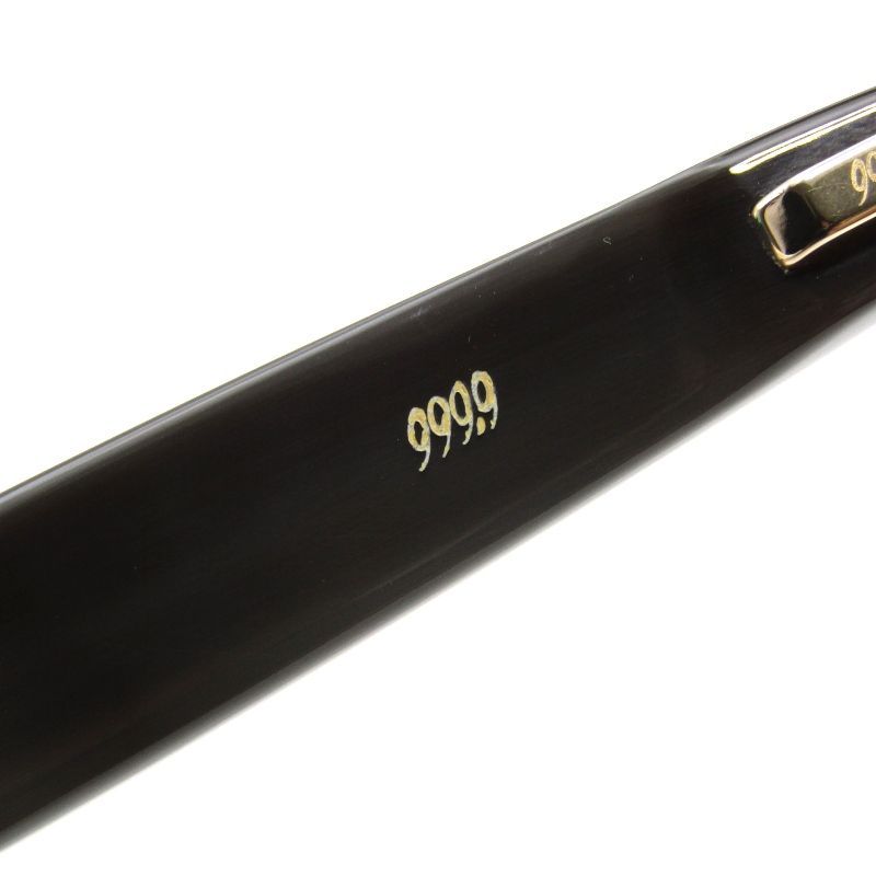 999.9 フォーナインズ