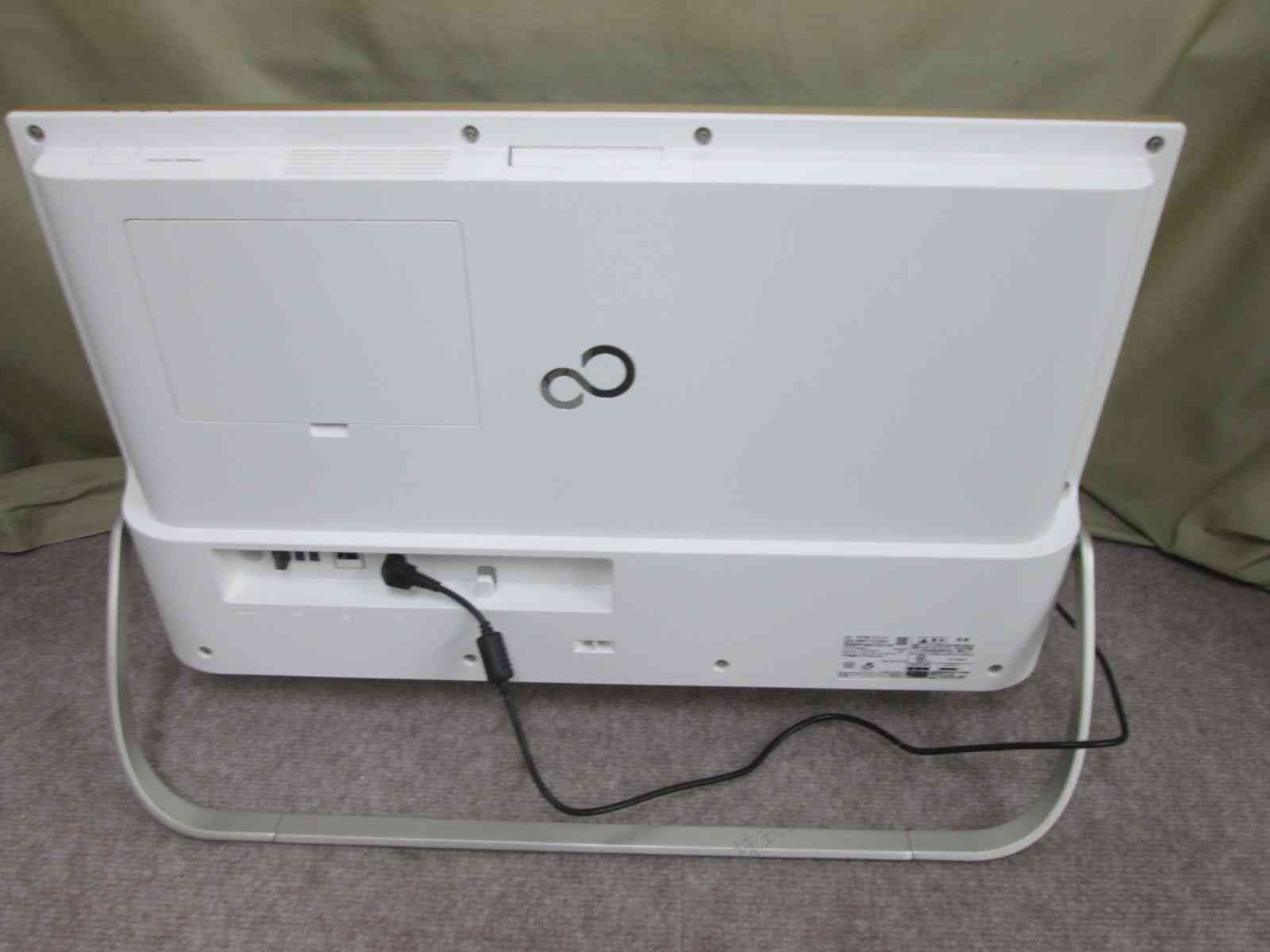 富士通 FMV ESPRIMO FH77/C2 FMVF77C2KG Core i7 7700HQ 【Windows11