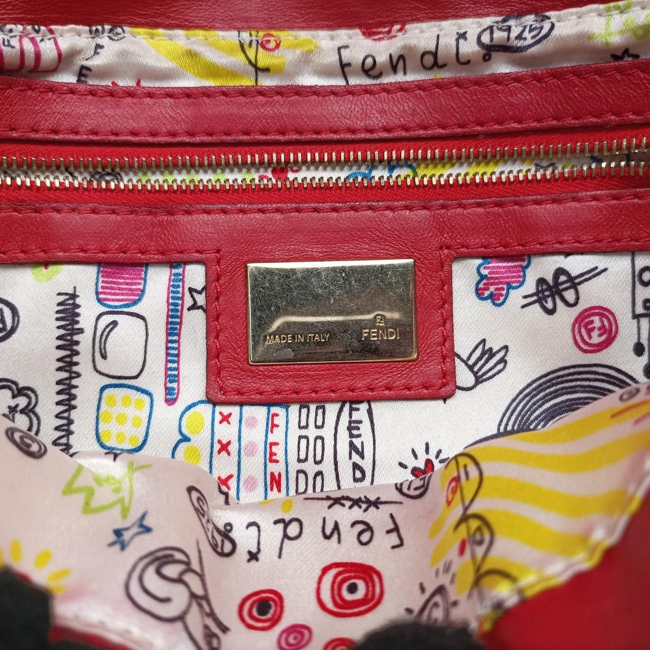 フェンディFendiマンマバケット レッド