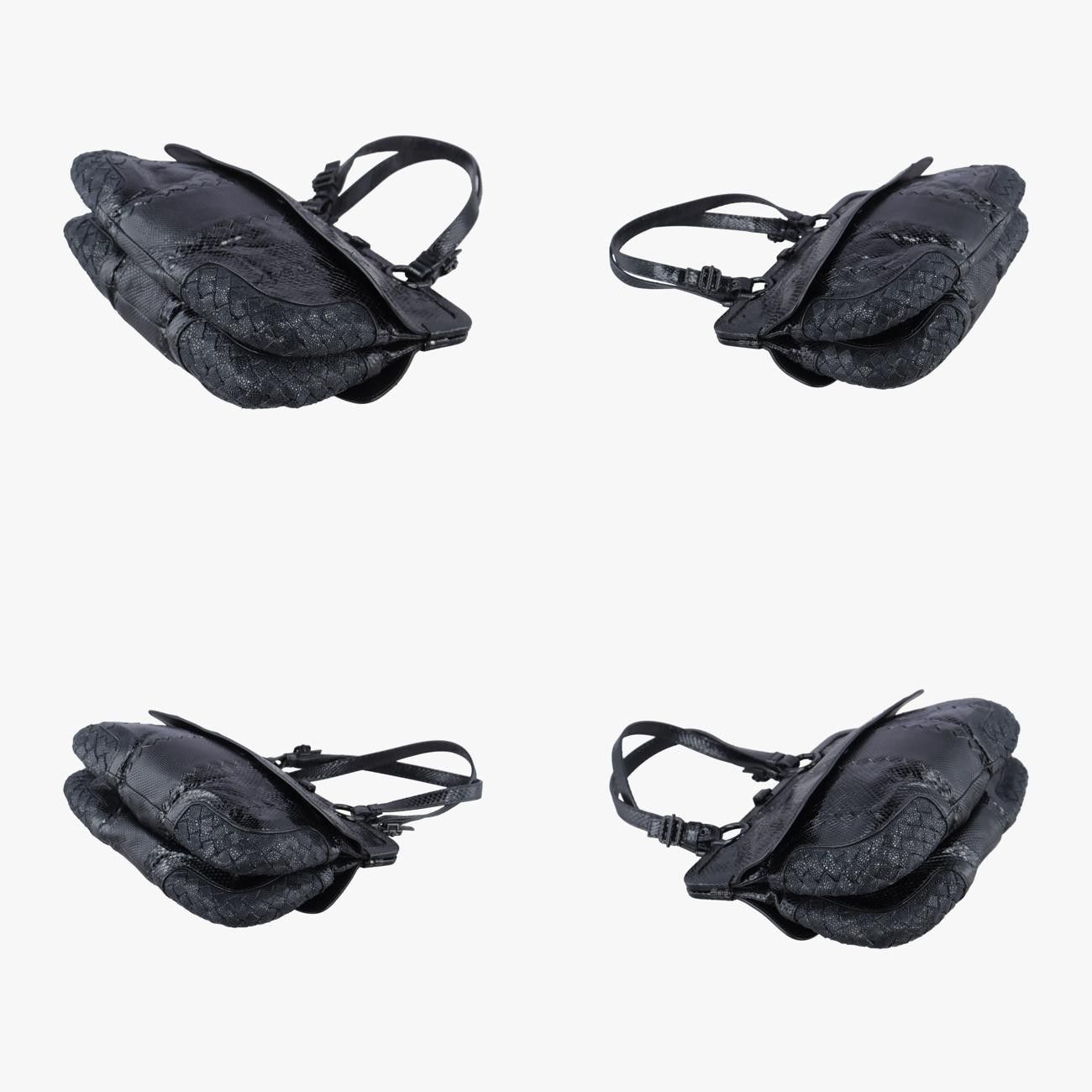 ブラック レザーｘヘビ革