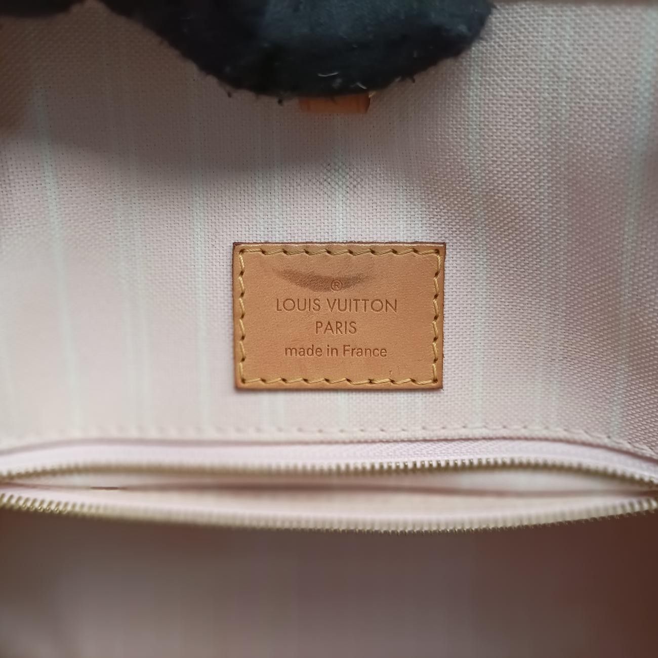 ルイヴィトンLouis Vuittonザ プール オンザゴーGM バイピンク×マルチ モノグラム ジャイアントM57889FL0251 ICチップ DECORATOM_COM_BR