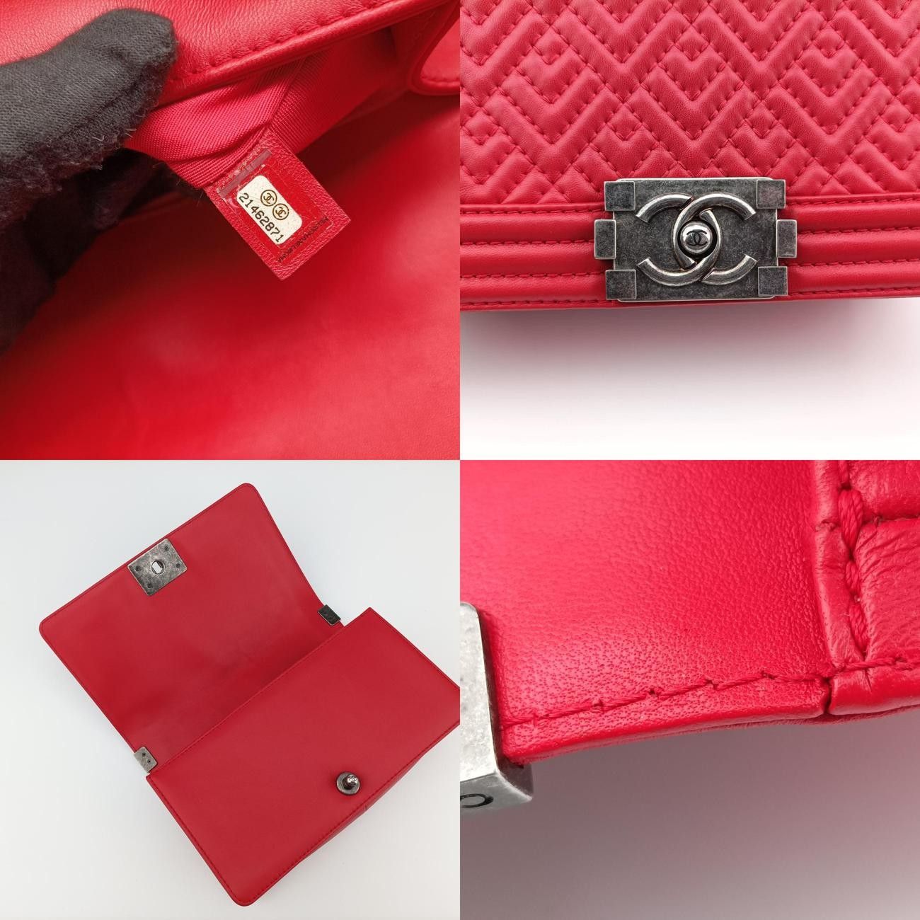 シャネルChanelボーイシャネル レッド