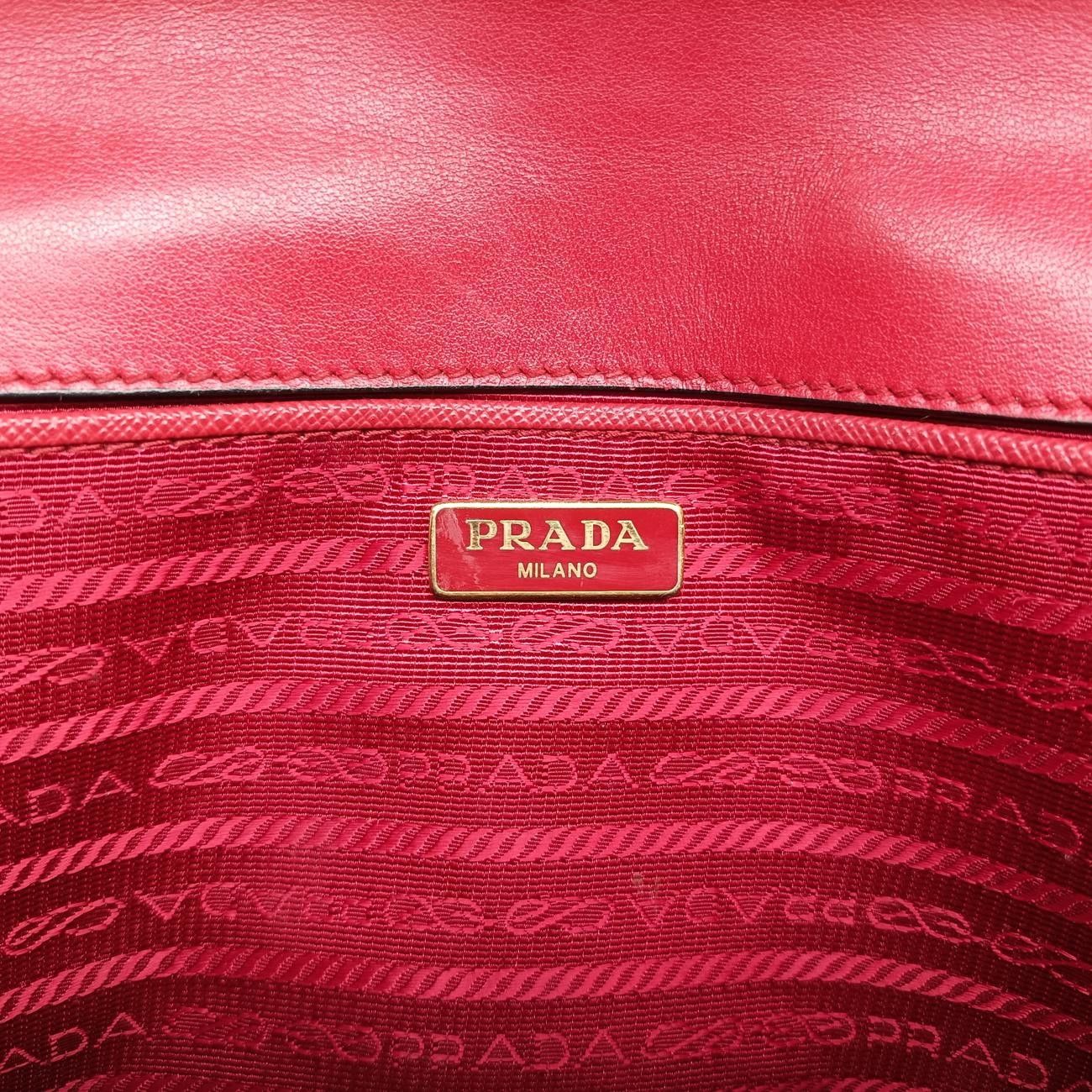 レッド サフィアーノレザー