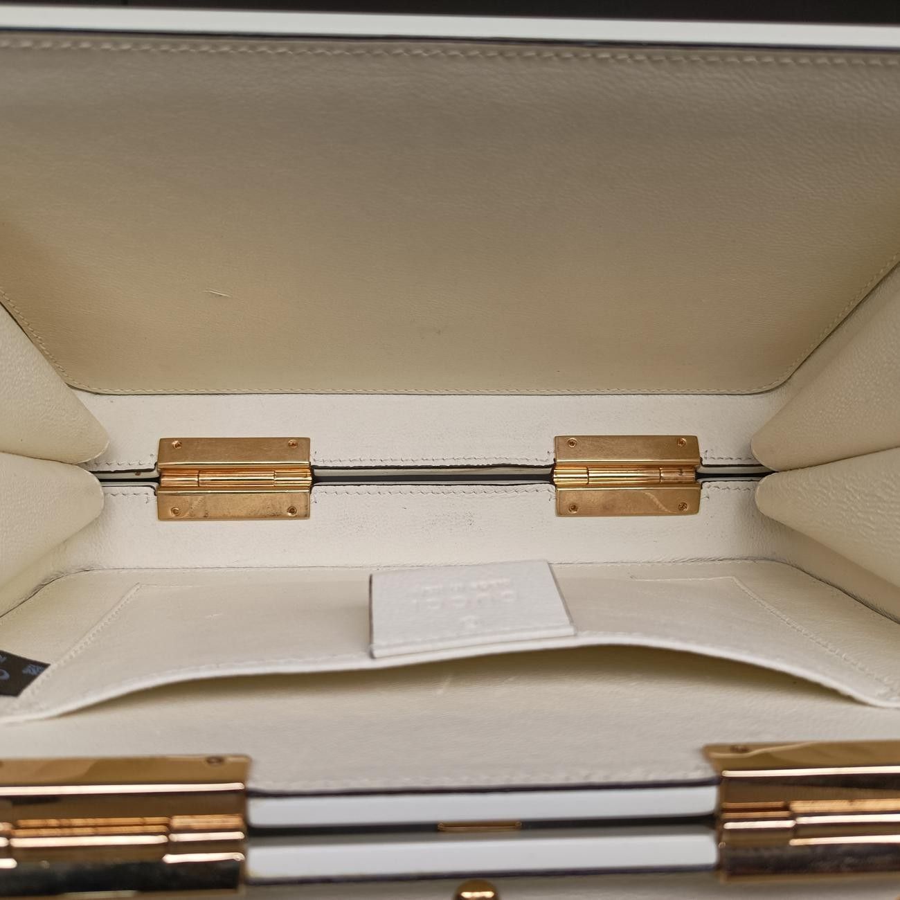 グッチGucciシルヴィ1969アクリルミニハンド ホワイト