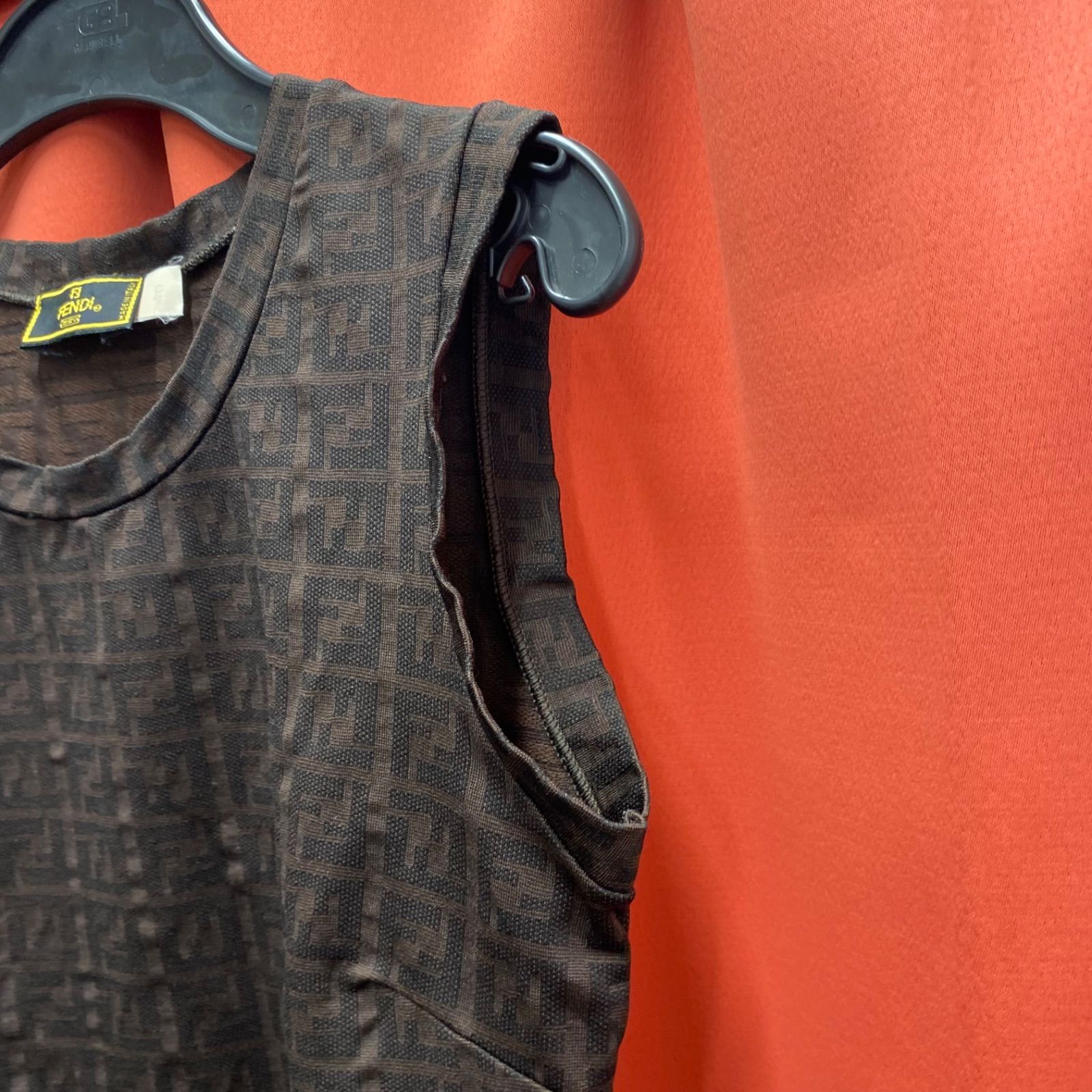 FENDI フェンディ