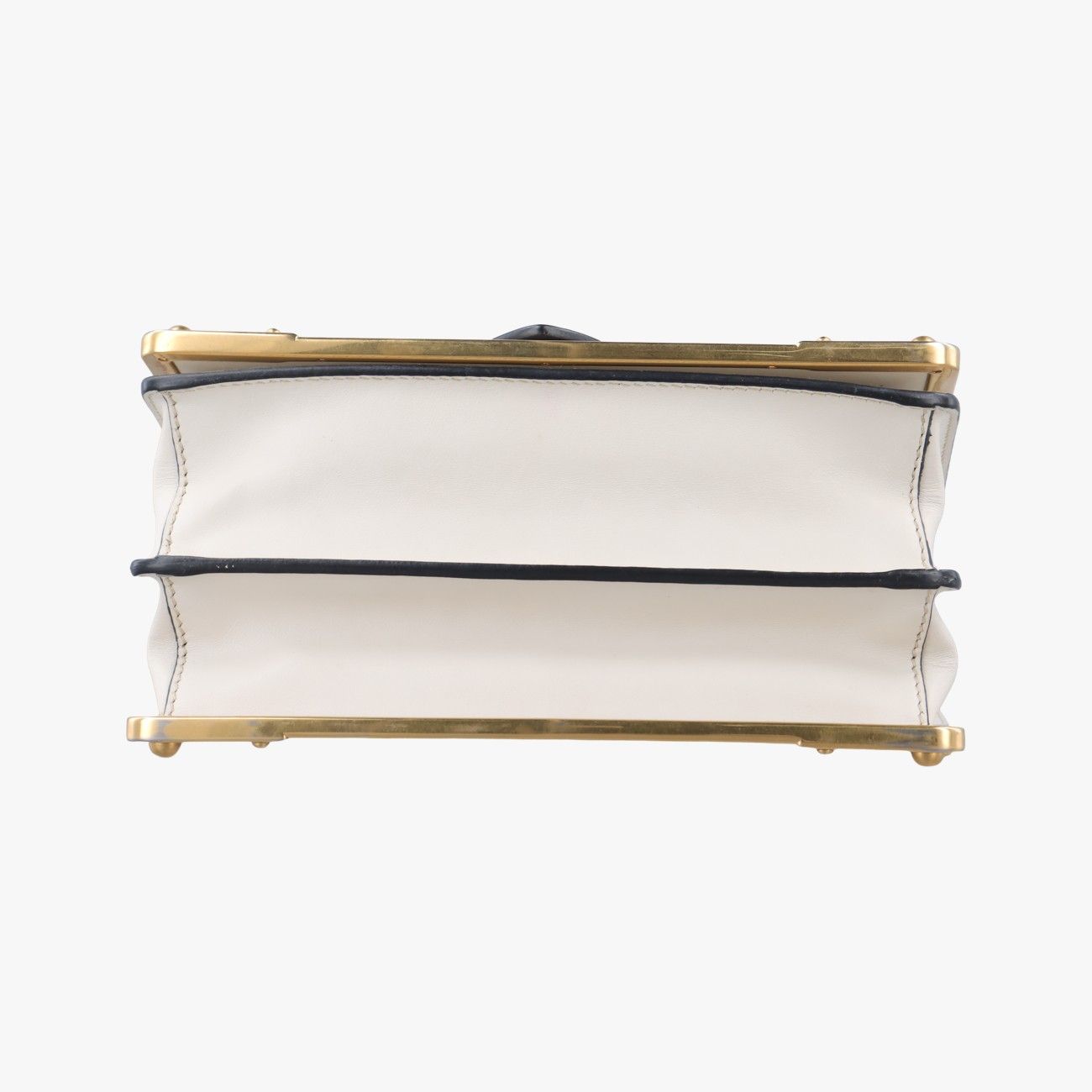 プラダPradaカイエ ブラック×ホワイト