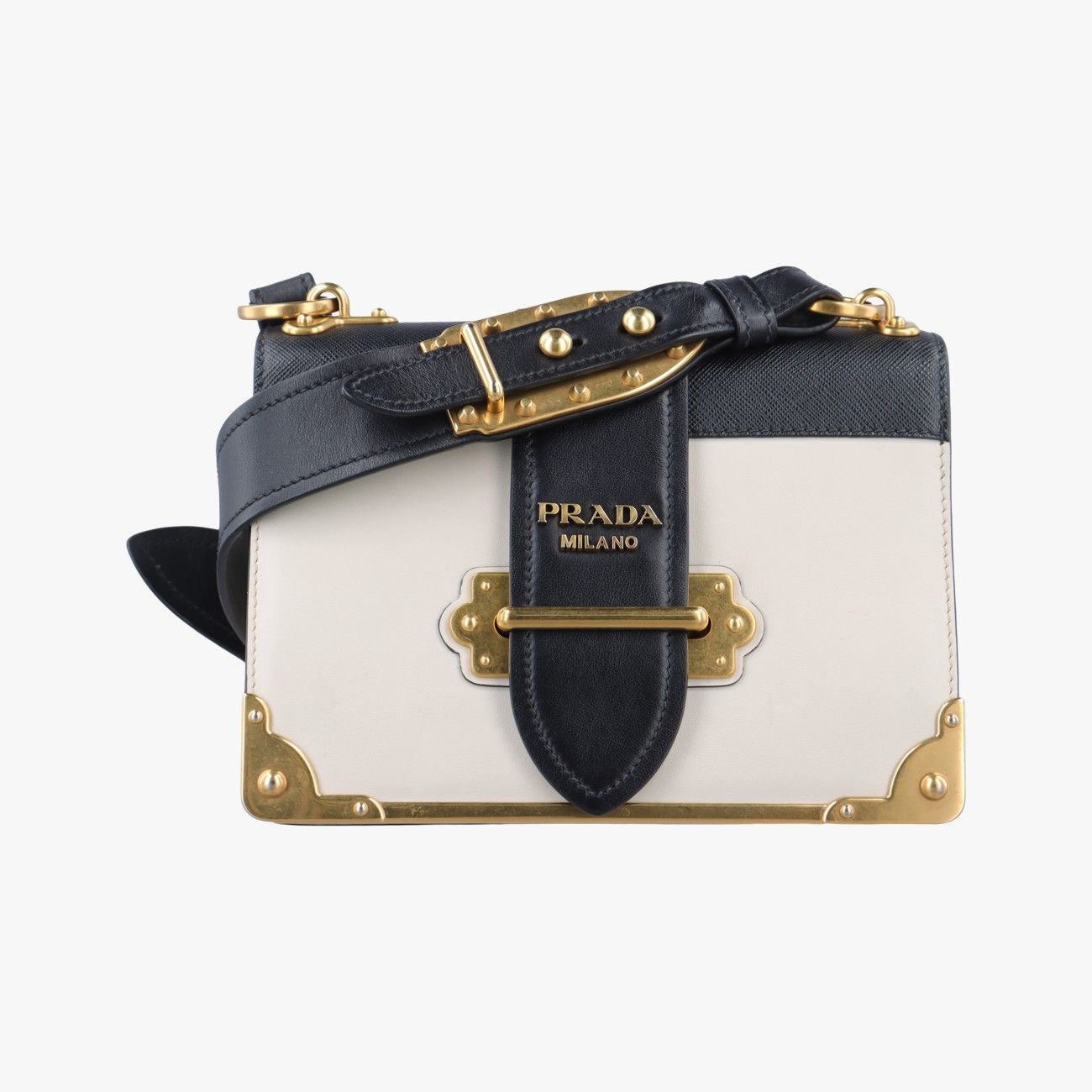 プラダPradaカイエ ブラック×ホワイト レザー 1BD045 25