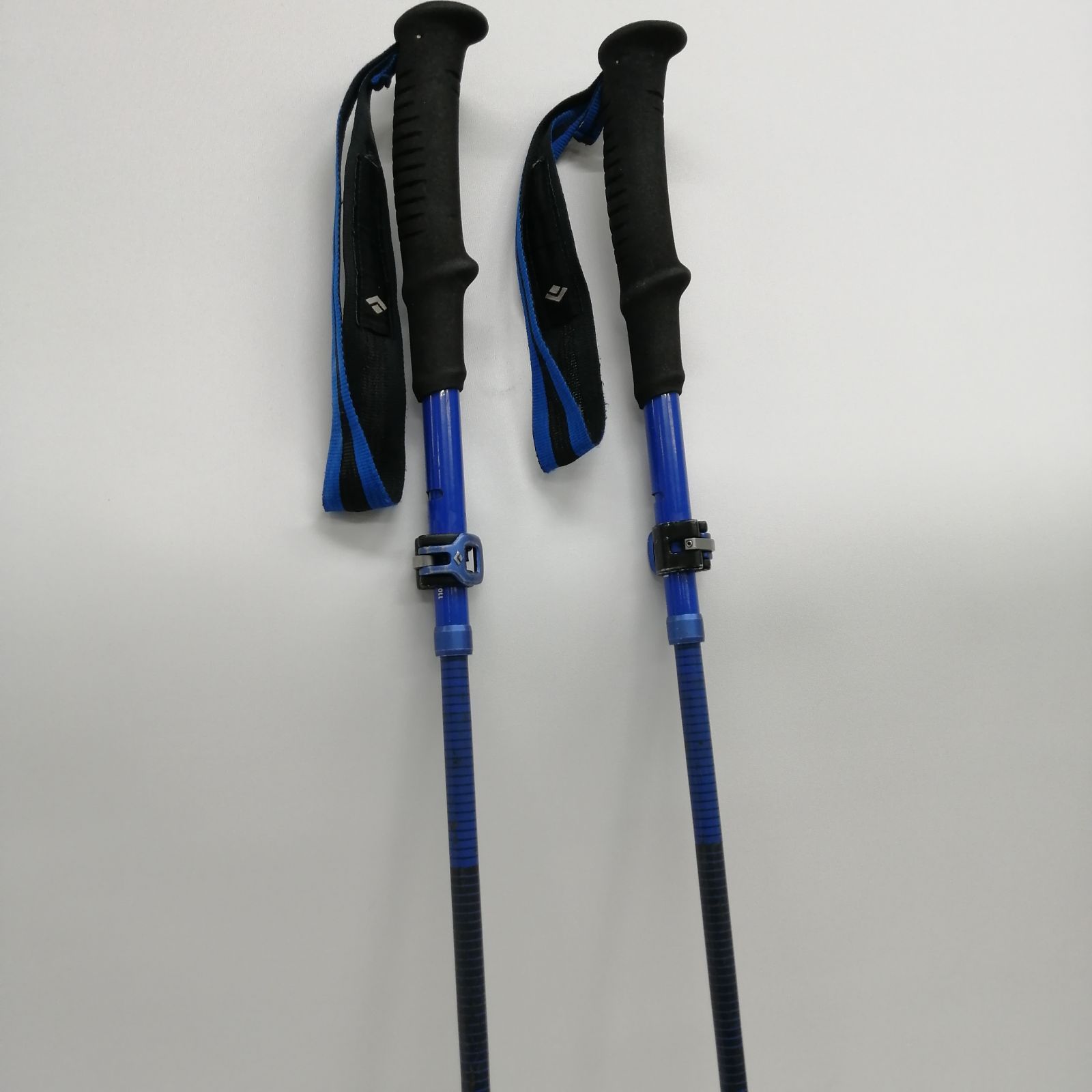 トレッキングポール Distance