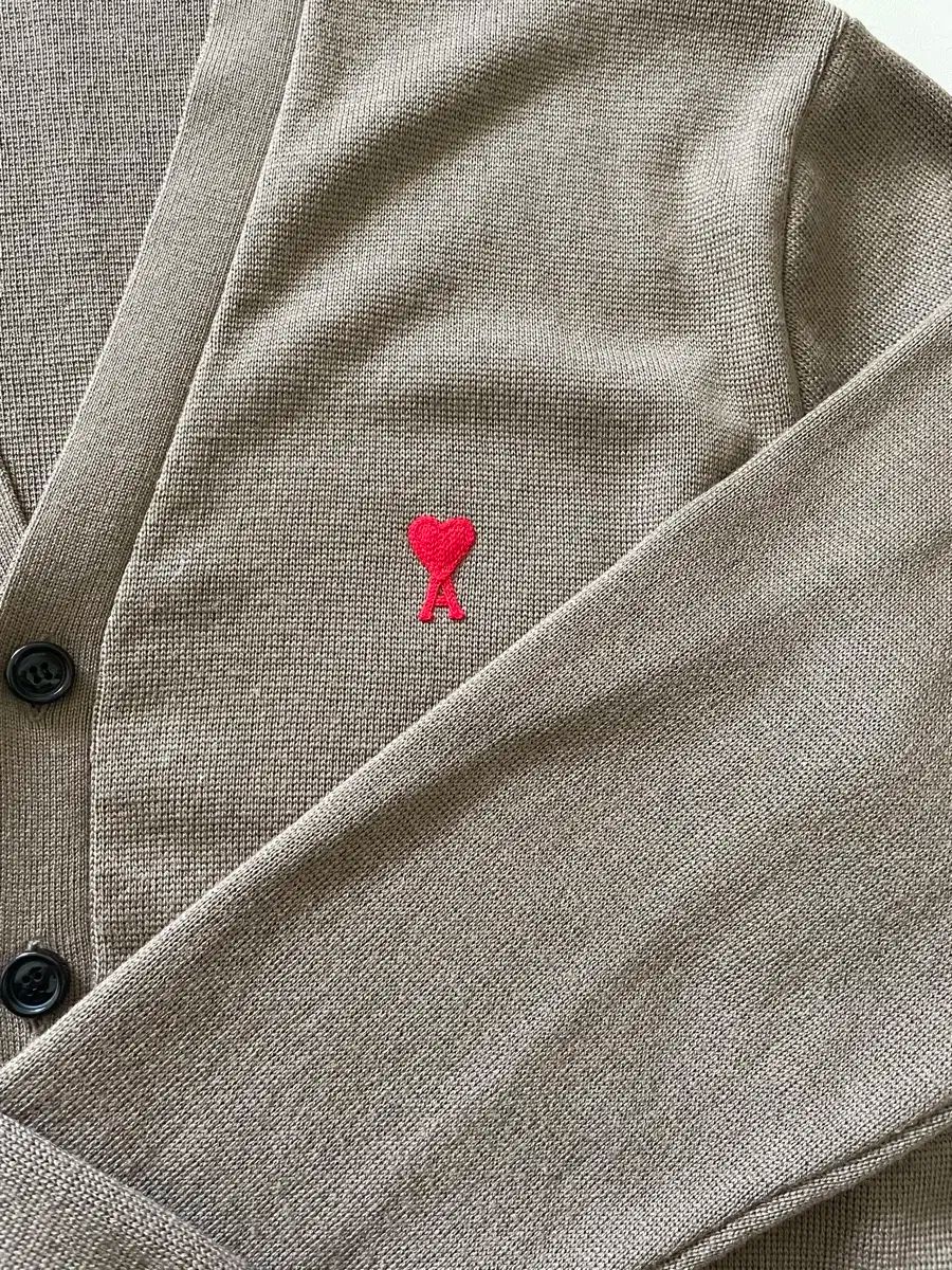 アミ スモール ハート ロゴ ブラウン カーディガン xxl