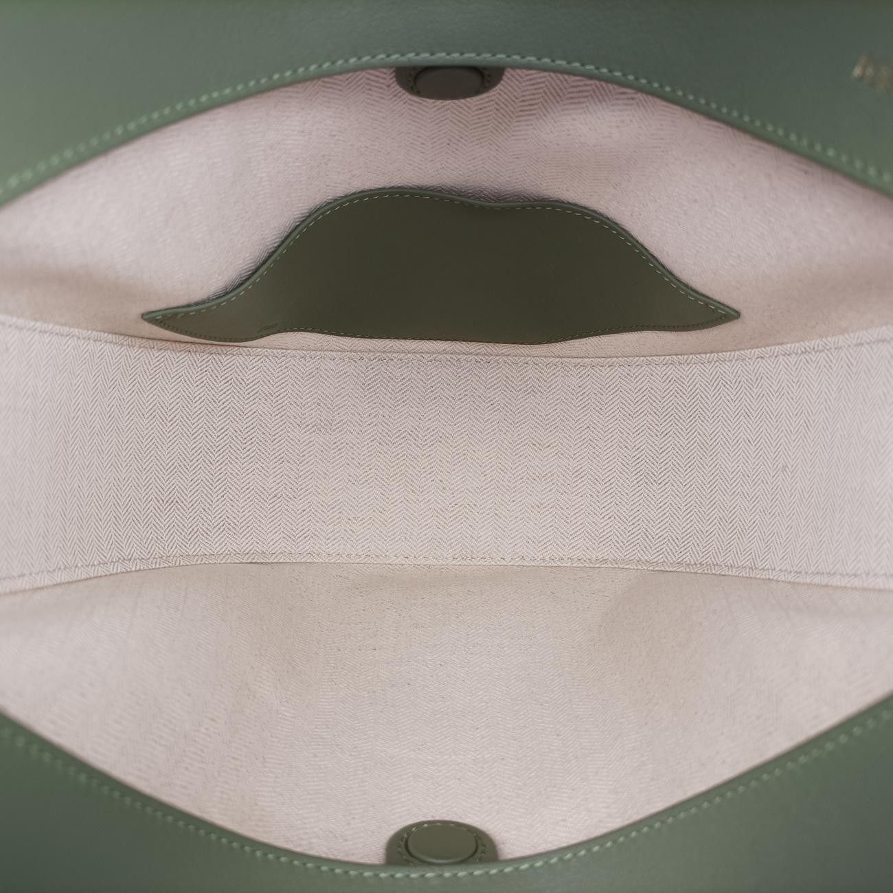 アボカドグリーン×ベージュ