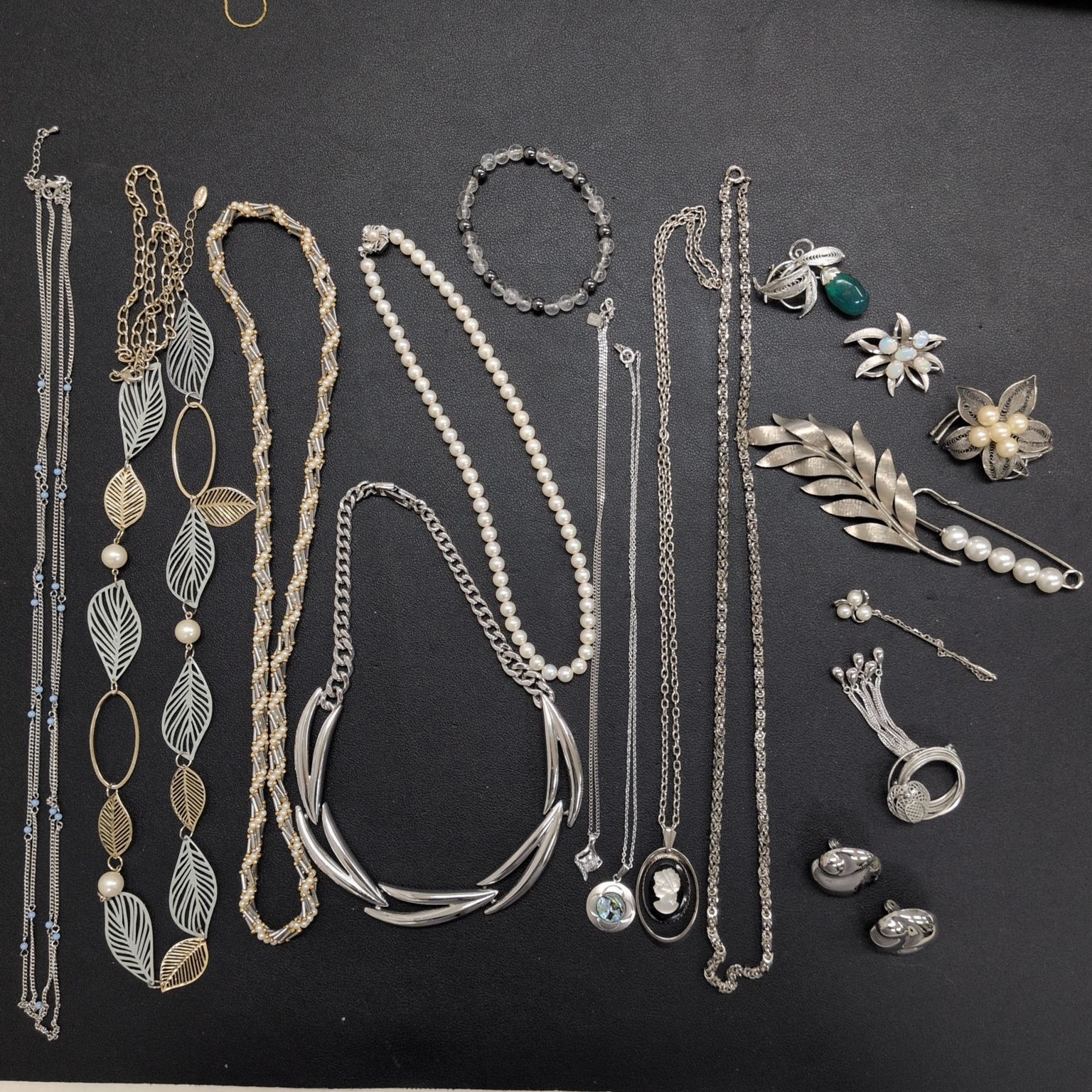 遺品整理 まとめて㉒ ジュエリー SILVER925あり ブランド MONET シルバー系 イヤリング ブローチ ネックレス パール