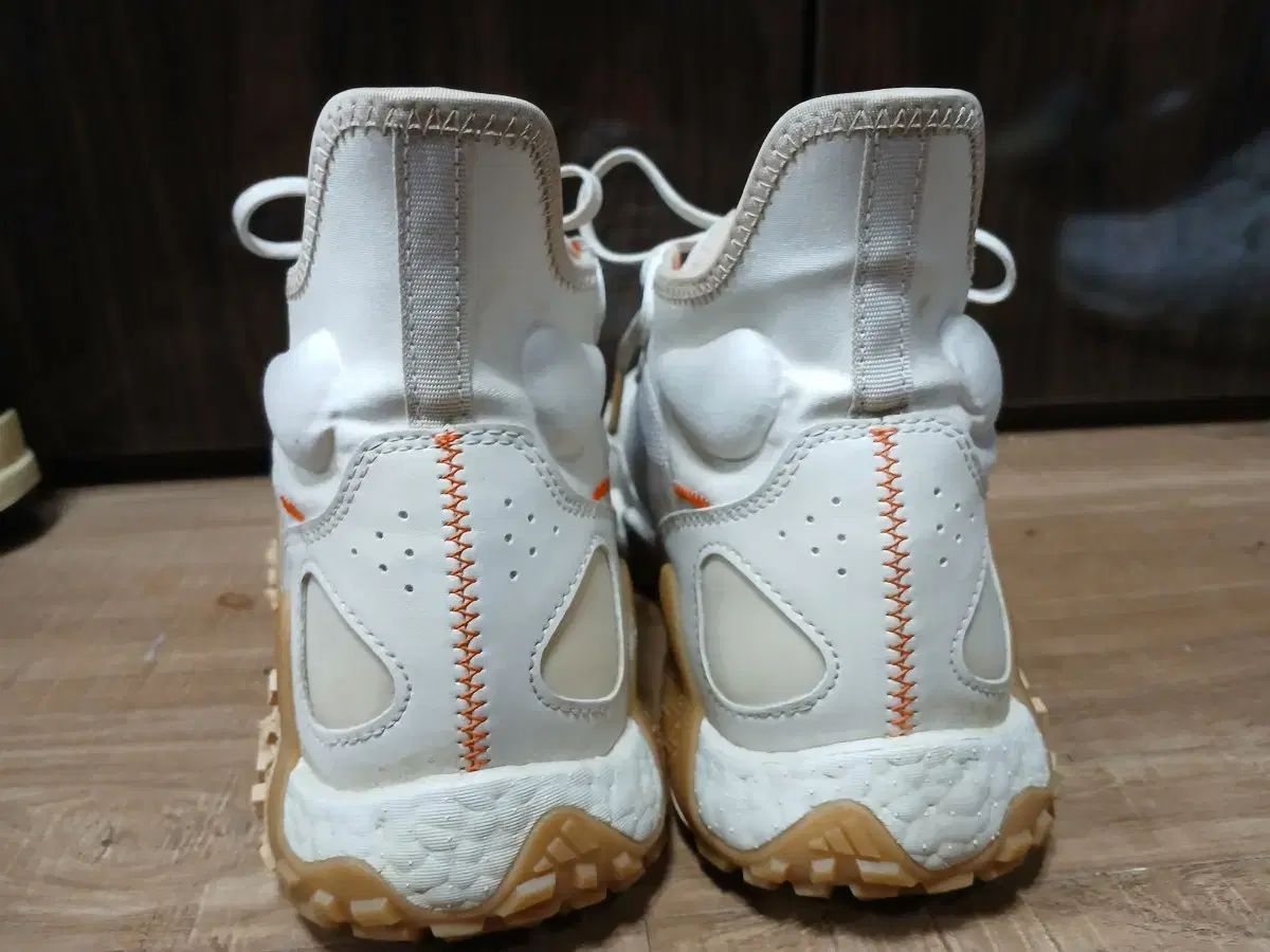 ゴルフシューズ