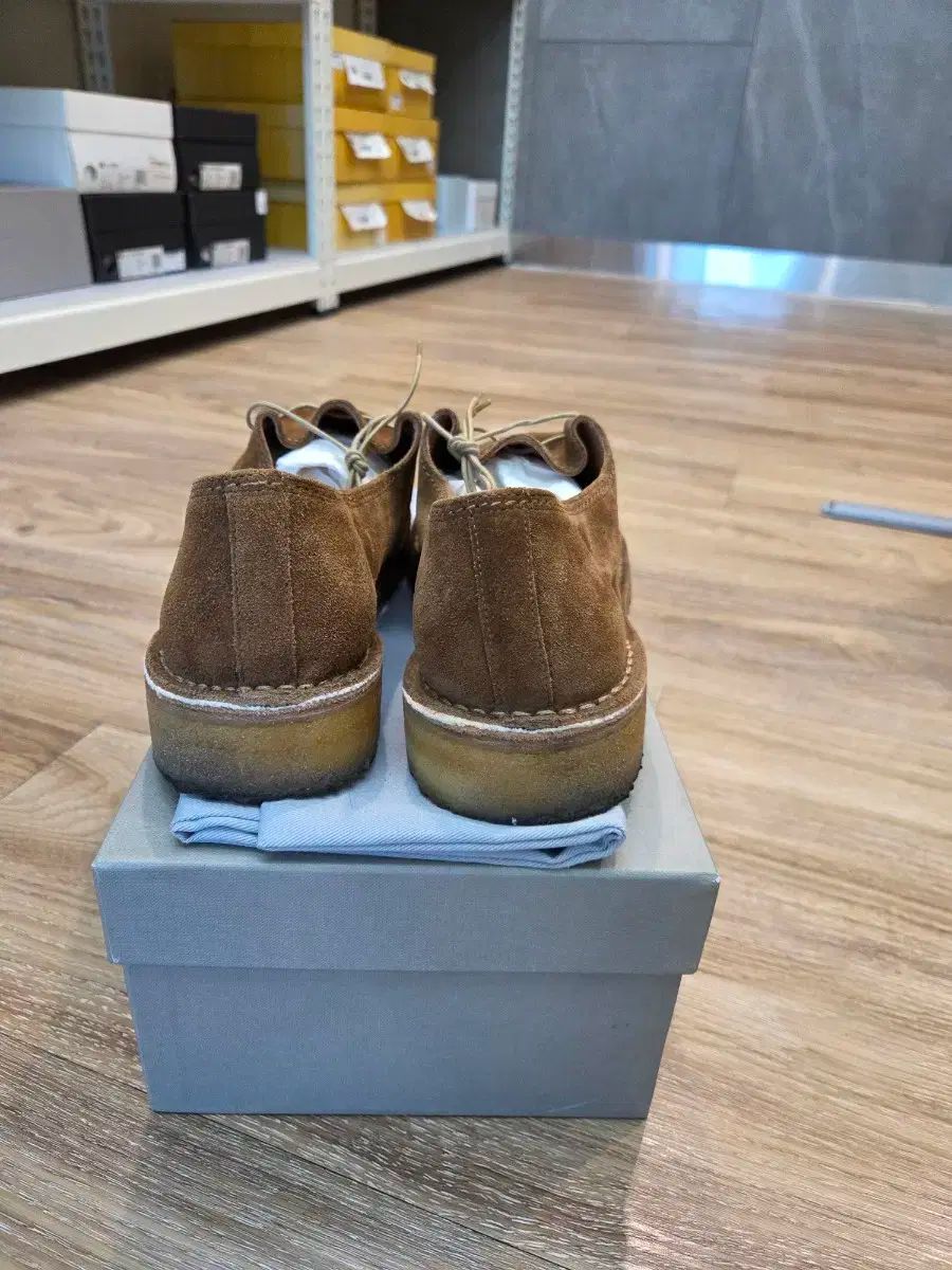 スウェード靴
