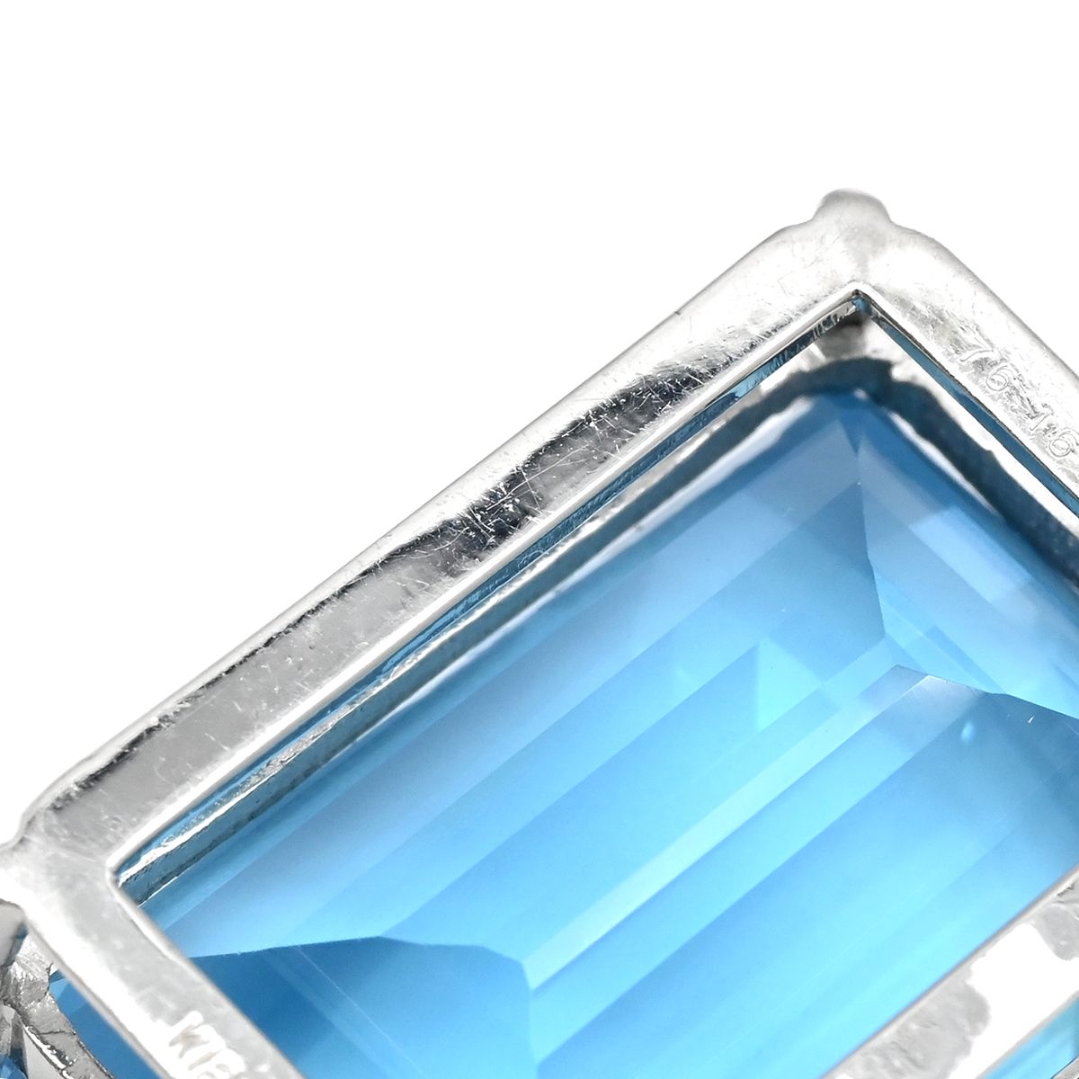 ブルートパーズ