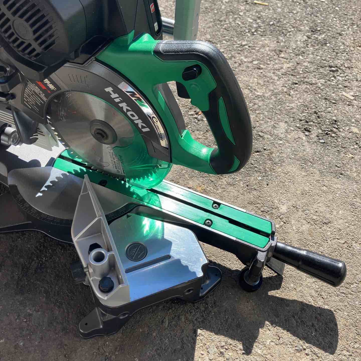 品 ハイコーキ HIKOKI コードレス卓上スライド丸のこ C3606DRB NN 桶川店