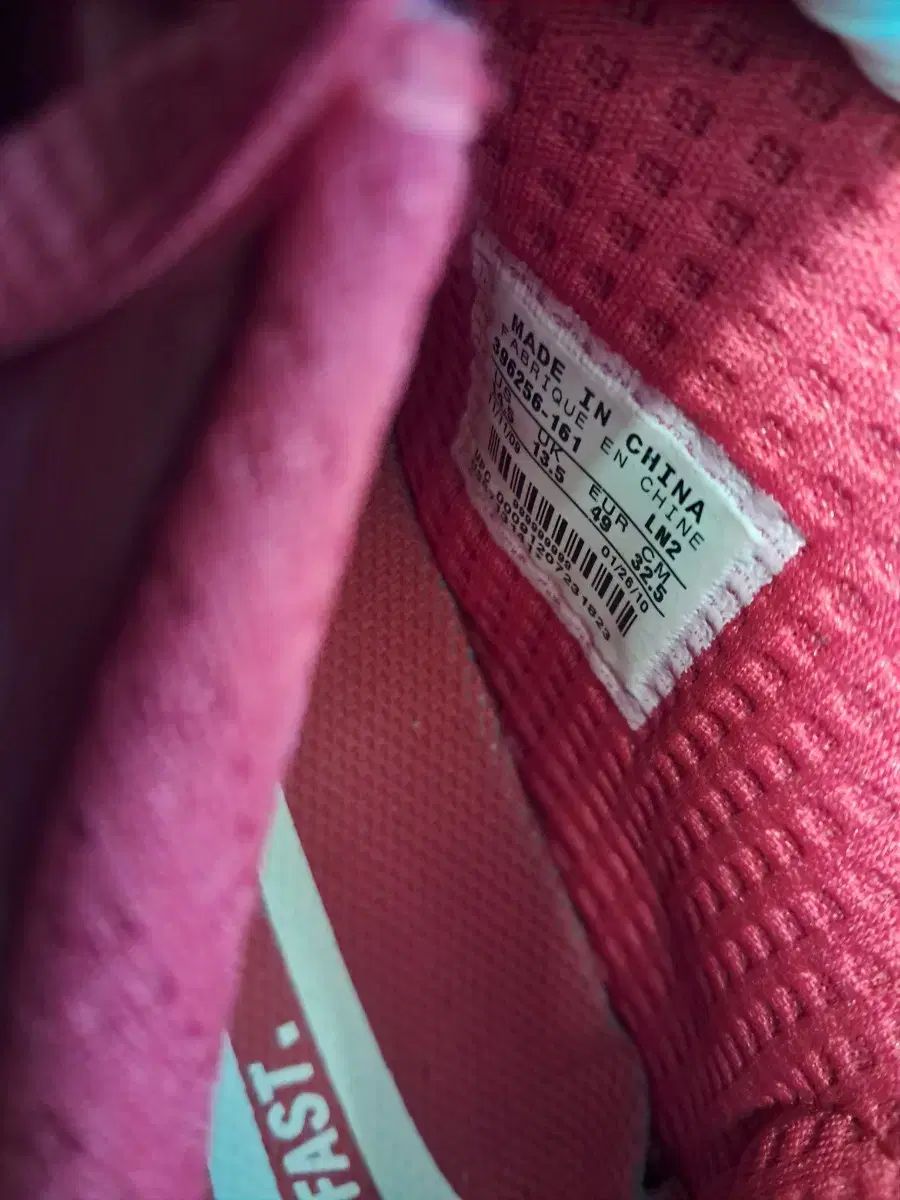 フットボールシューズ レッド