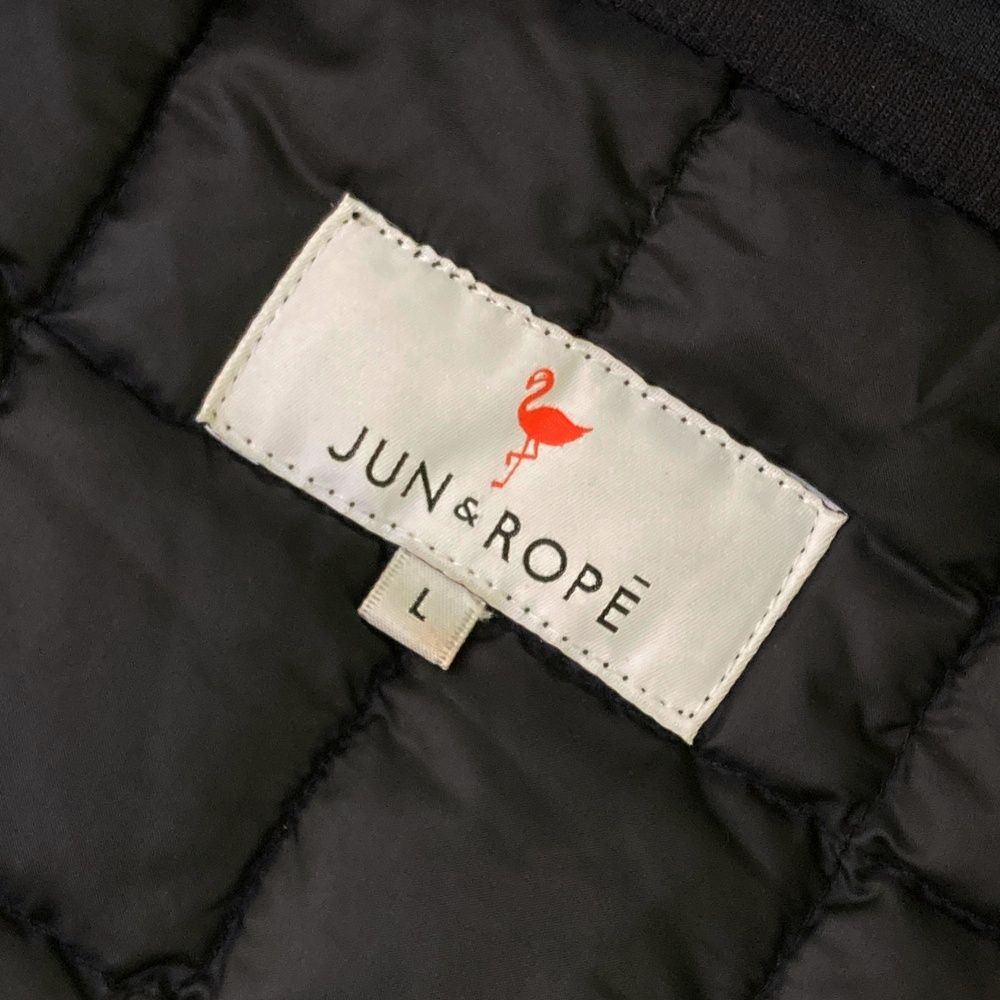 ダウンジャケット